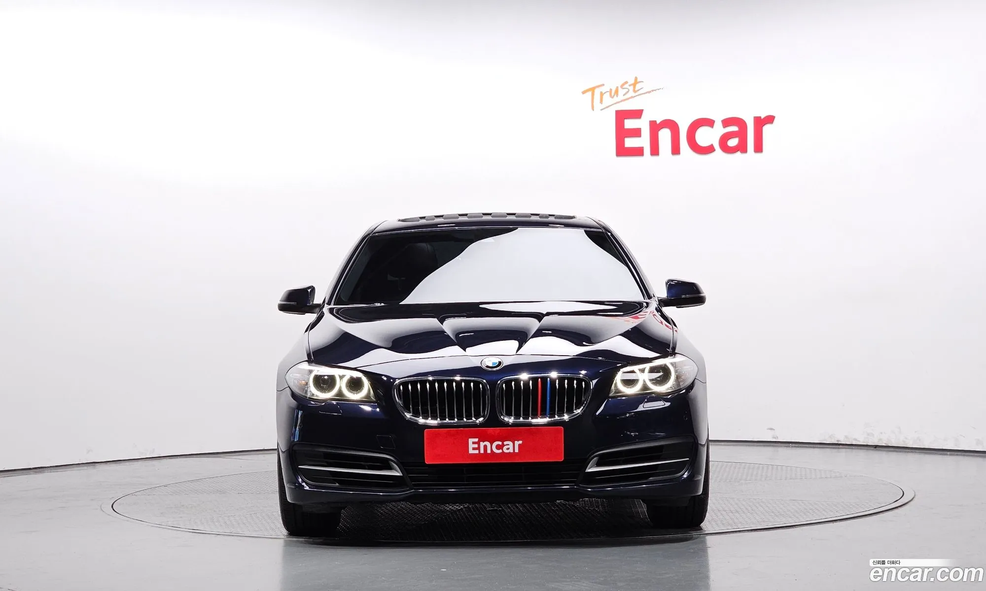 BMW 5 Series F10 520D - фотография 8146657