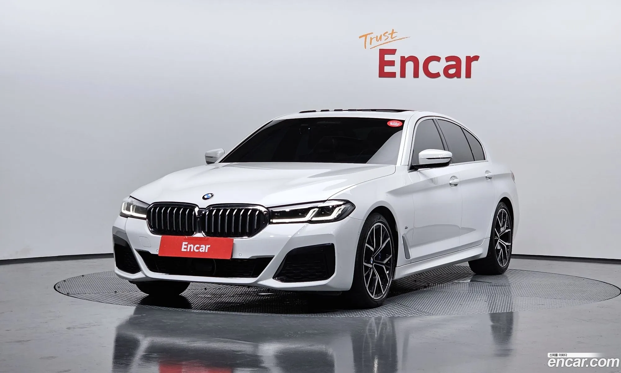 BMW 5 Series G30 530I xDrive M Sports - фотография 8146643