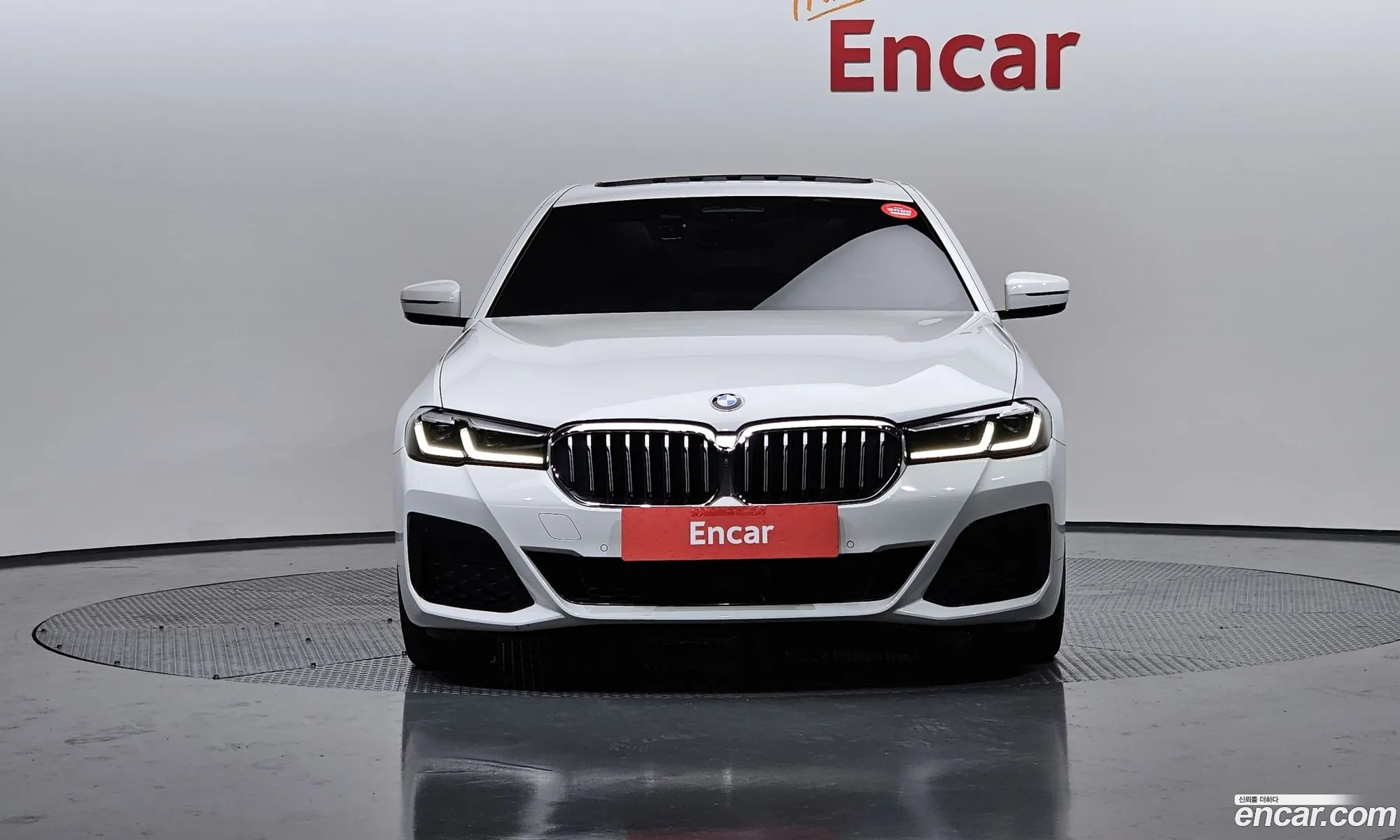 BMW 5 Series G30 530I xDrive M Sports - фотография 8146645
