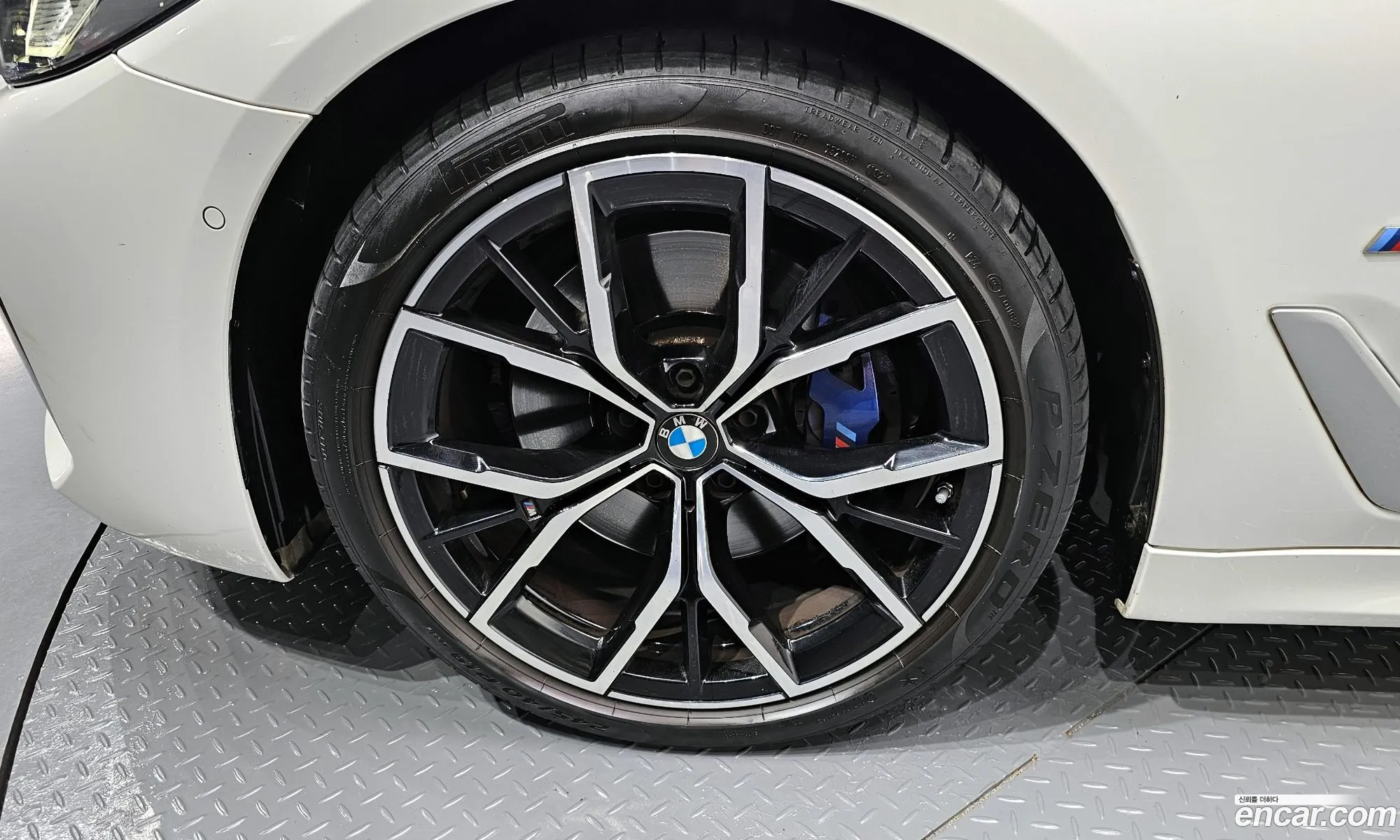 BMW 5 Series G30 530I xDrive M Sports - фотография 8146647