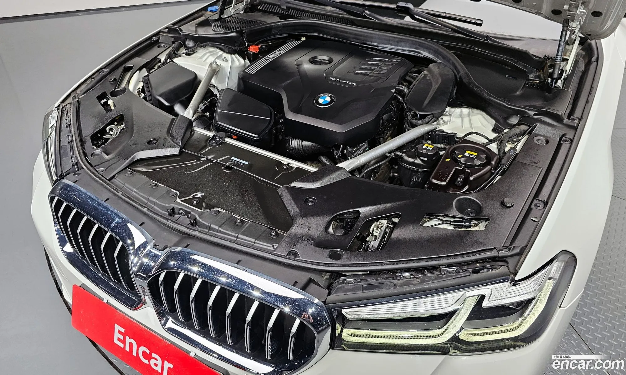 BMW 5 Series G30 530I xDrive M Sports - фотография 8146648