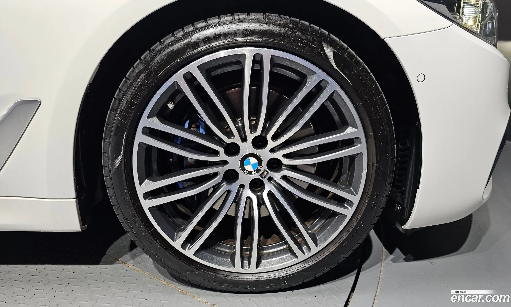 BMW 5 Series G30 530I M Sports Plus - фотография 8047555