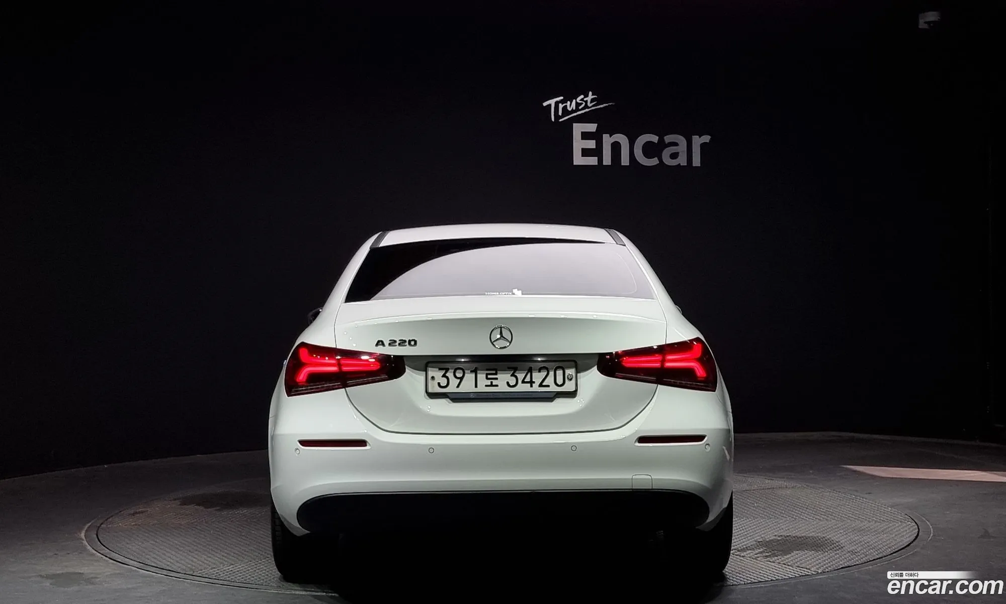 Mercedes A-Class W177 A220 Sedan - фотография 19655861