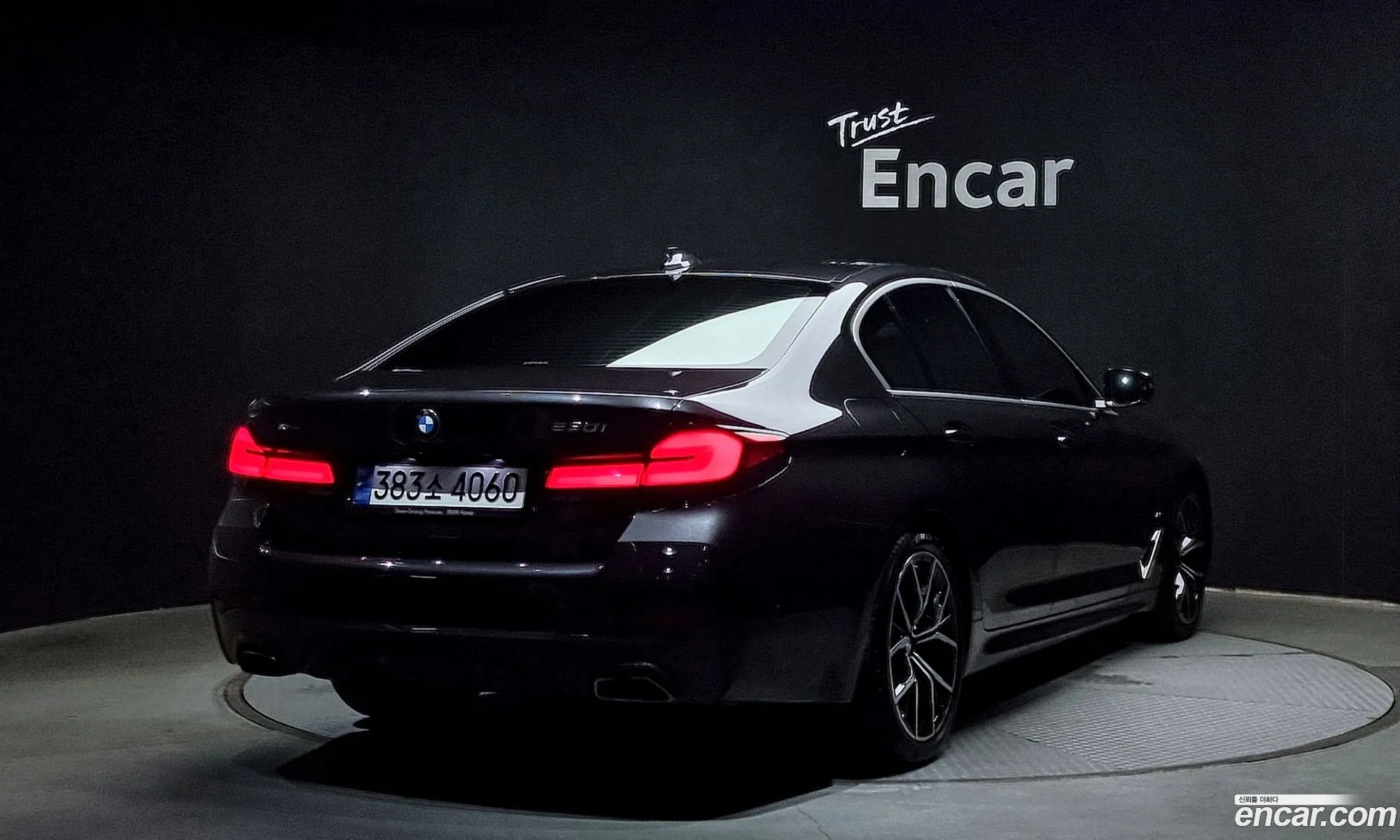 BMW 5 Series G30 530I xDrive M Sports - фотография 8047536
