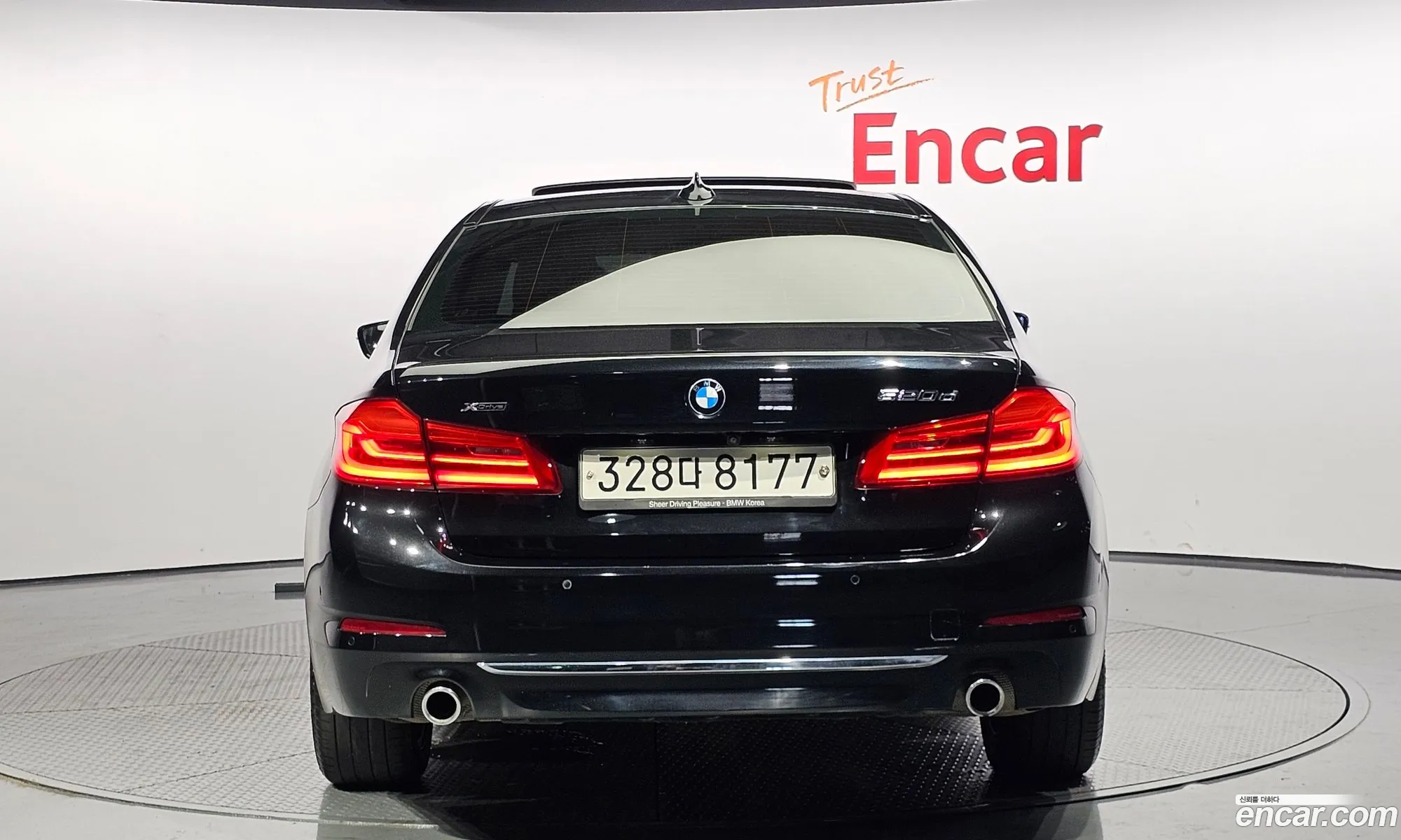 BMW 5 Series G30 520D xDrive Luxury Plus - фотография 8146621