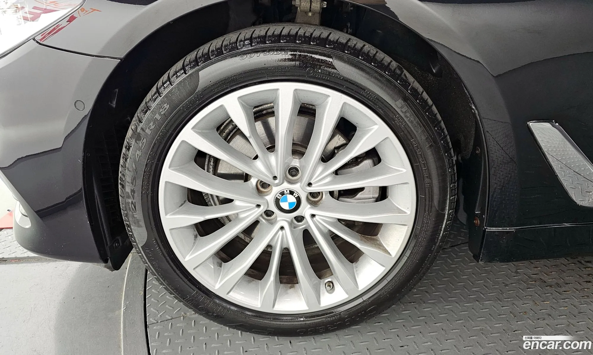 BMW 5 Series G30 520D xDrive Luxury Plus - фотография 8146622