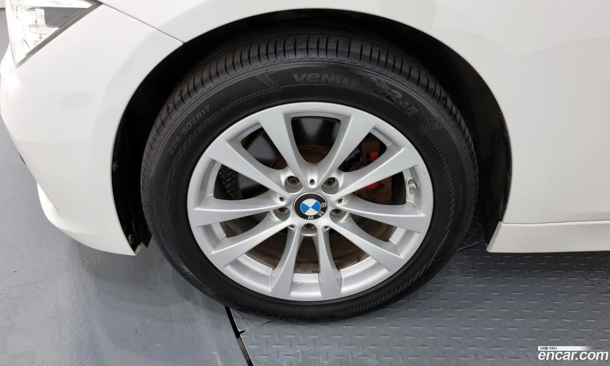 BMW 3 Series F30 320D - фотография 8149419