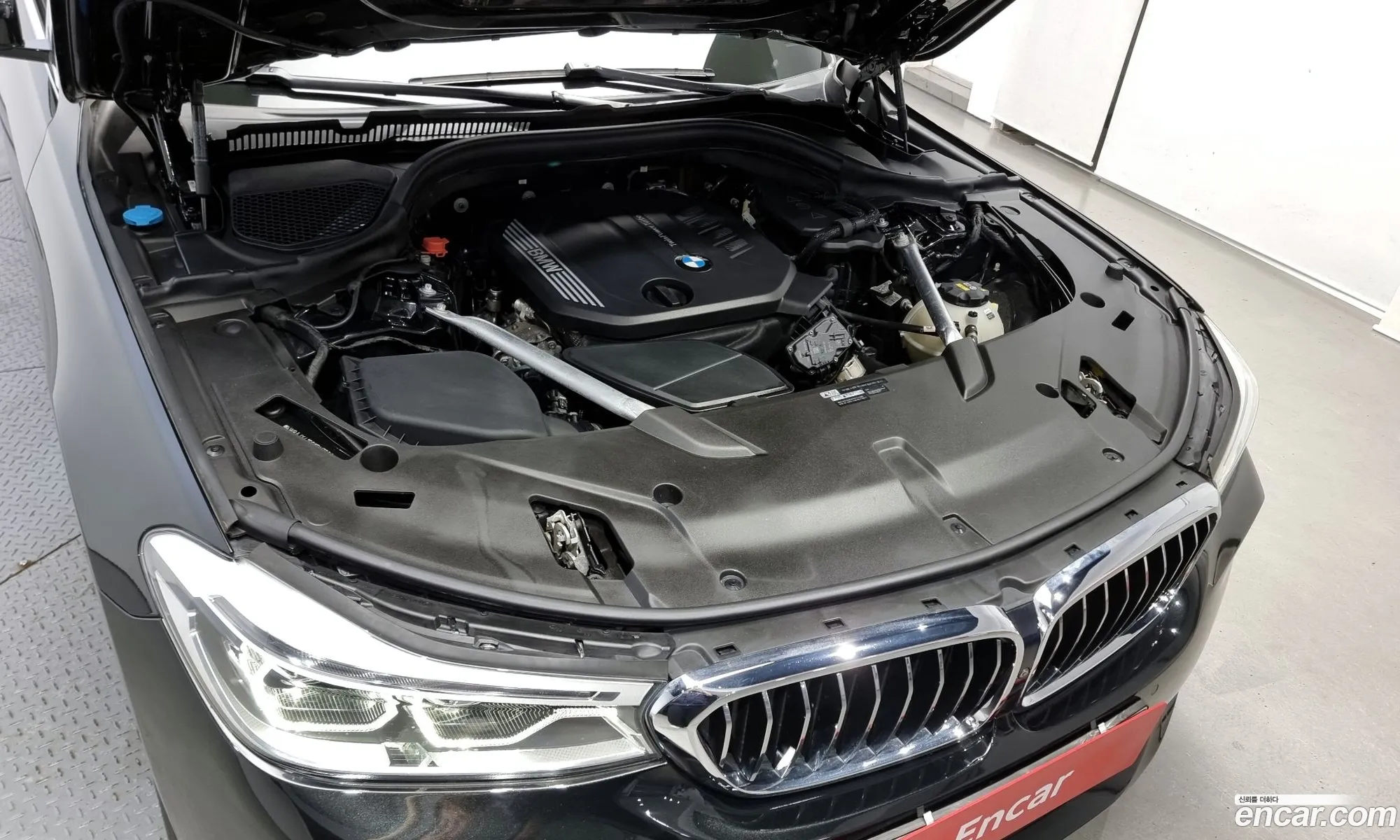 BMW 6 Series Gt G32 620D xDrive Luxury - фотография 12497062