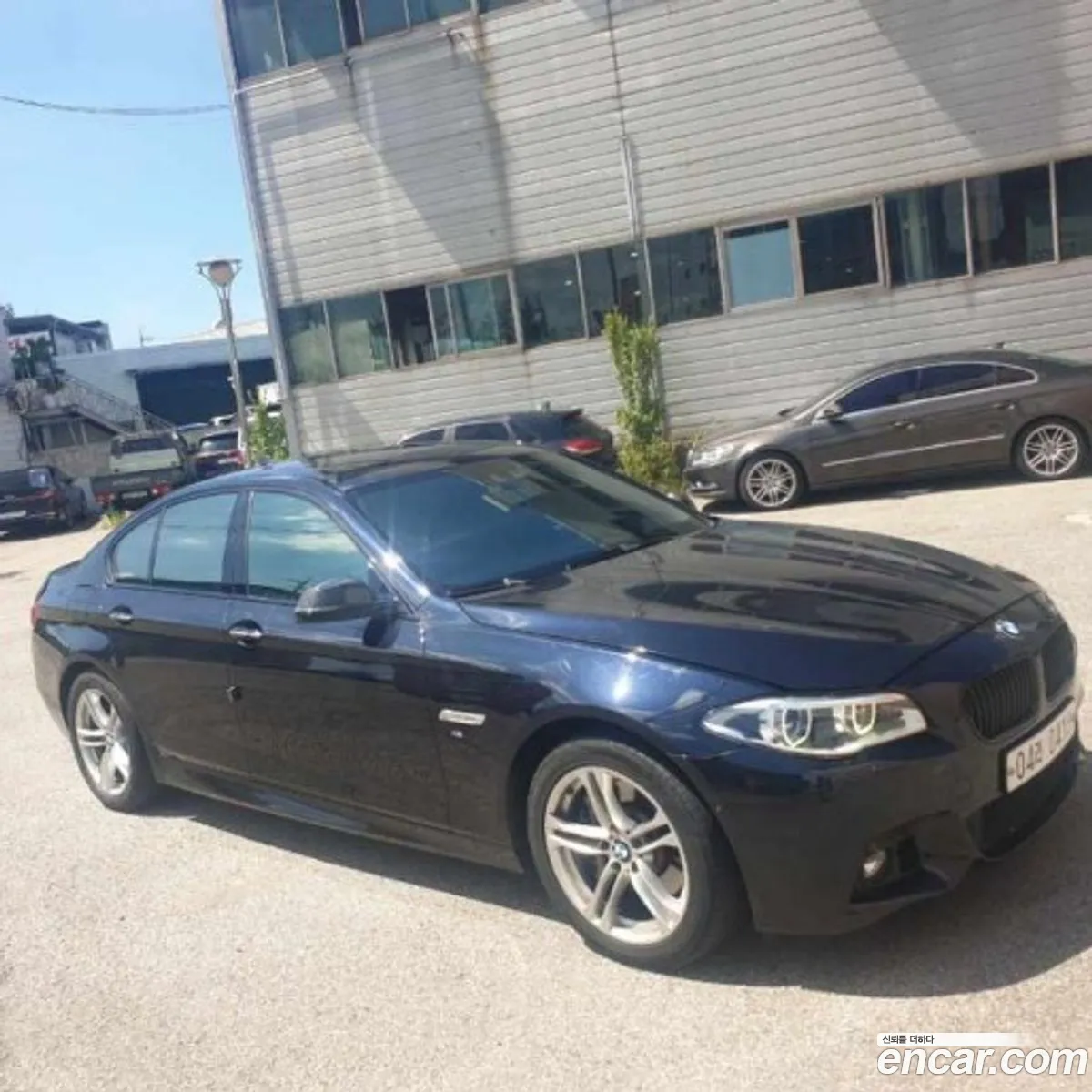 BMW 5 Series F10 530D xDrive M Aerodynamics - фотография 8149396