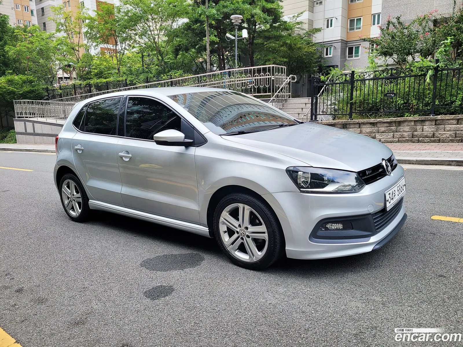 Volkswagen Polo 16 Tdi R-Line 5Th Generation - фотография 8482626