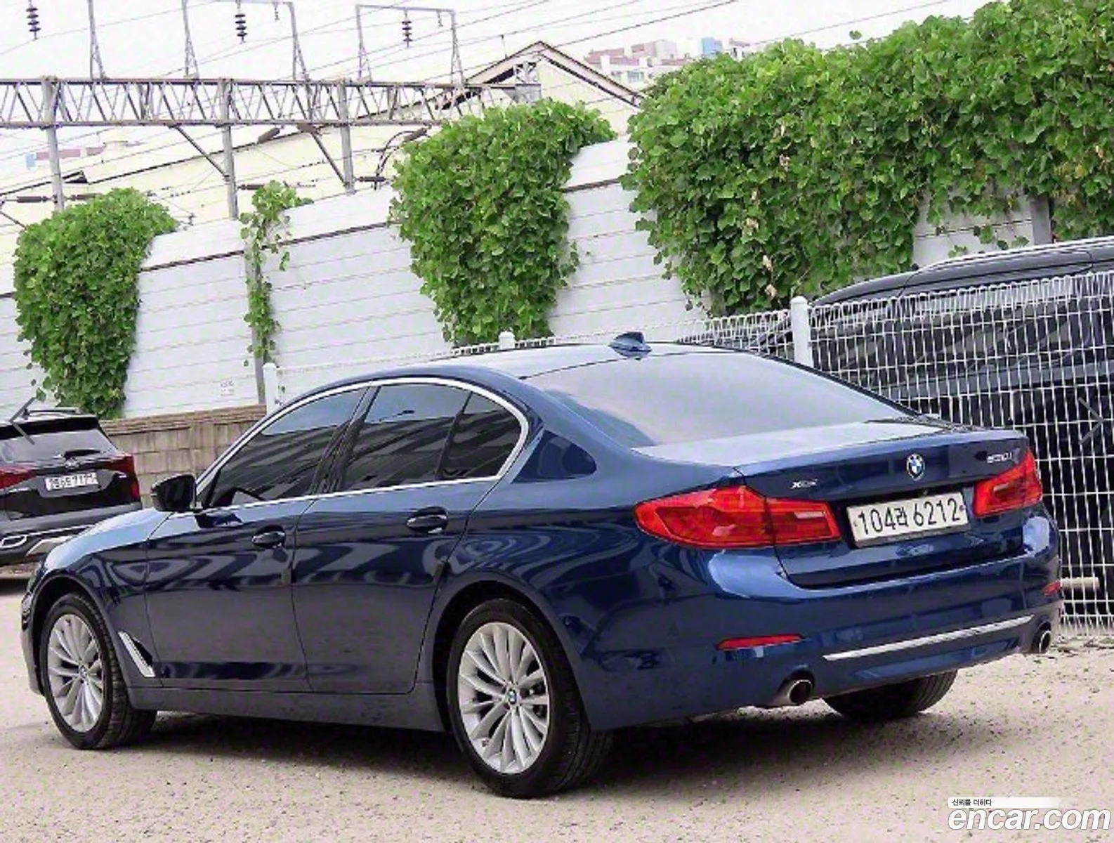 BMW 5 Series G30 530I xDrive Luxury Plus - фотография 7325102