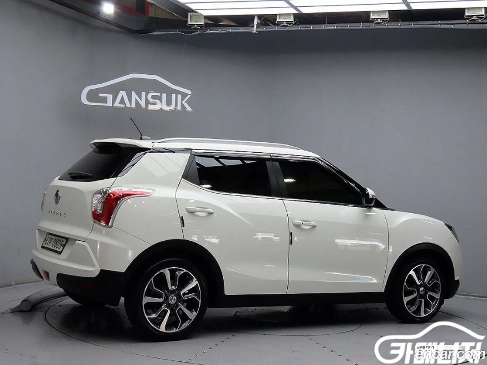 Kg Mobility Ssangyong Tivoli Lx 2Wd Luxury Model - фотография 7078494
