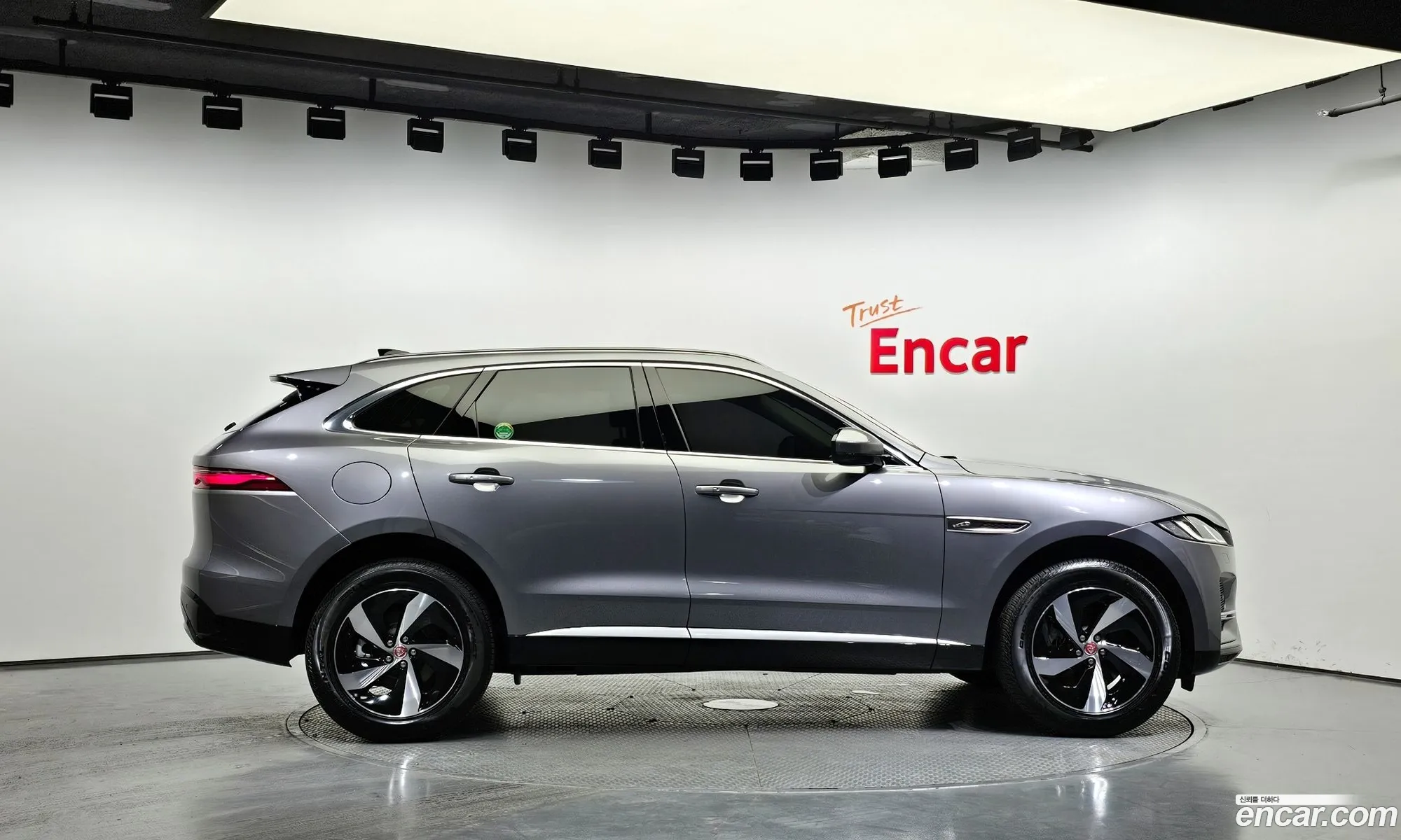 Jaguar F-Pace P 250 S - фотография 3904272