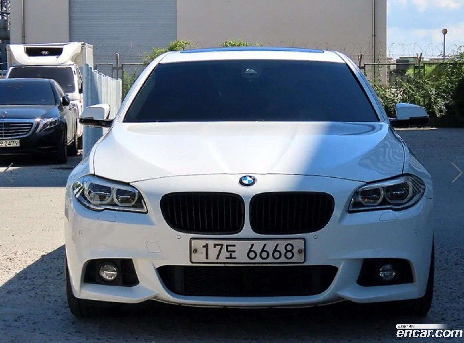 BMW 5 Series F10 520D M Aerodynamics - фотография 7364535