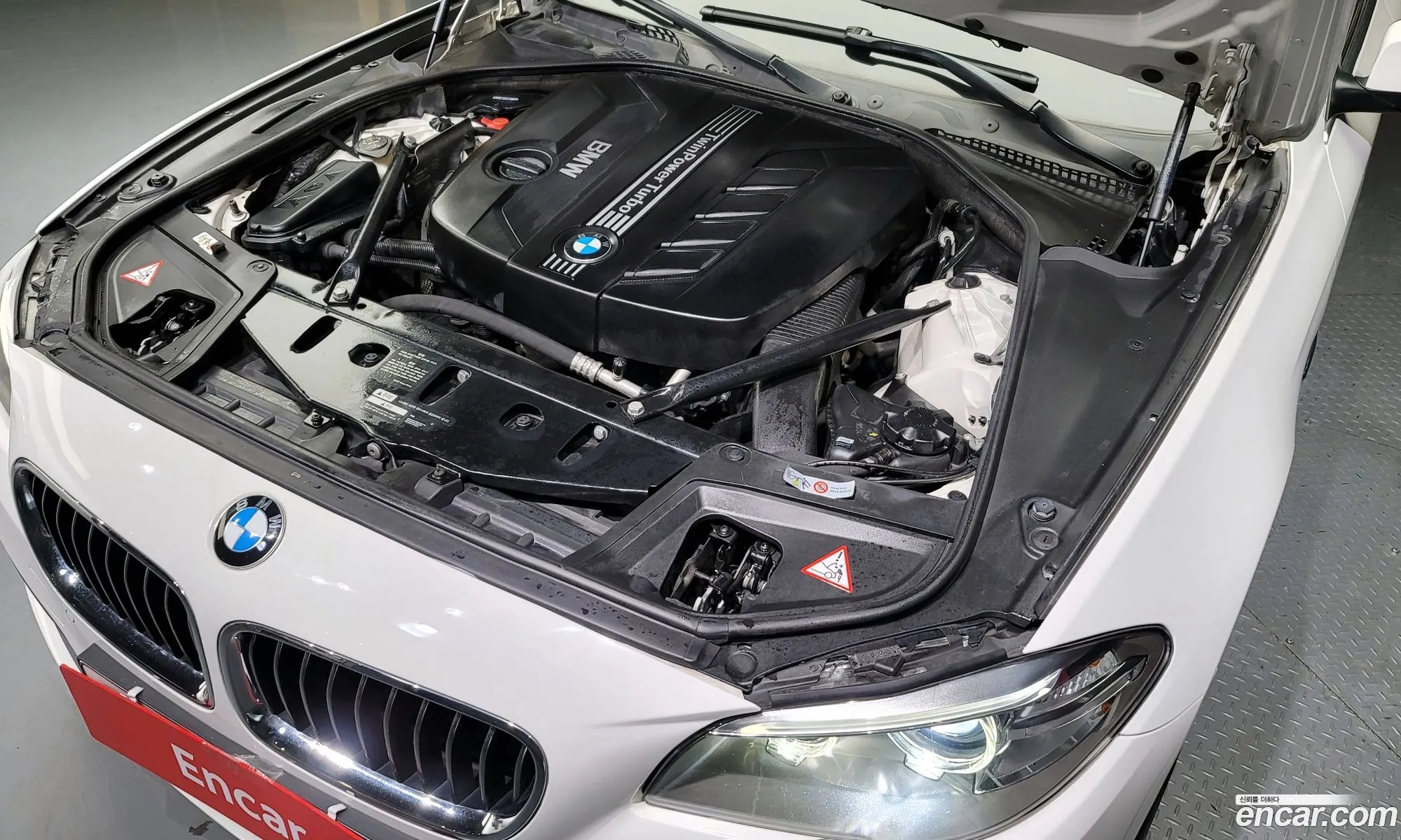 BMW 5 Series F10 520D - фотография 7974575