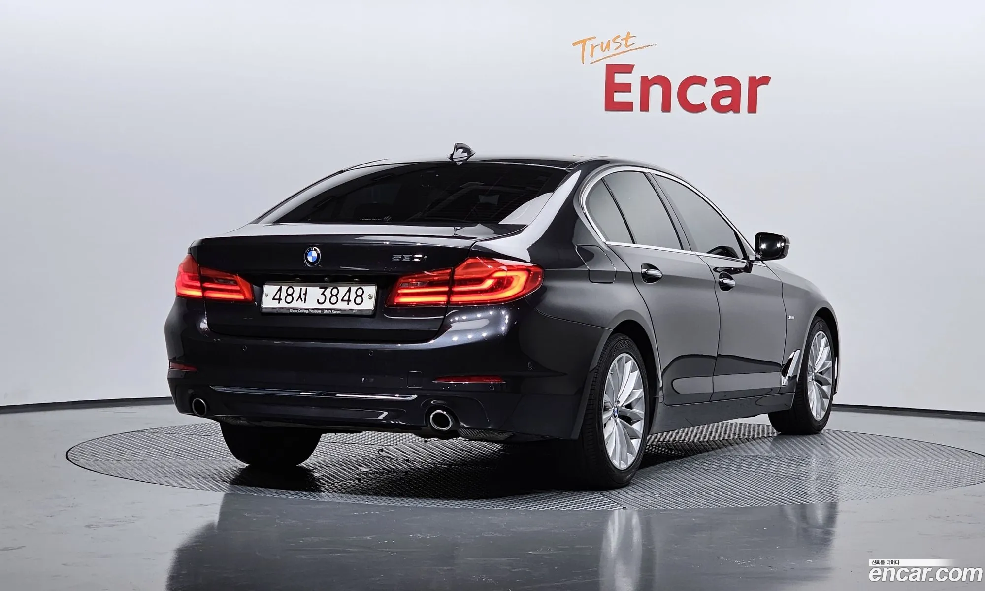 BMW 5 Series G30 530I Luxury Plus - фотография 12497070