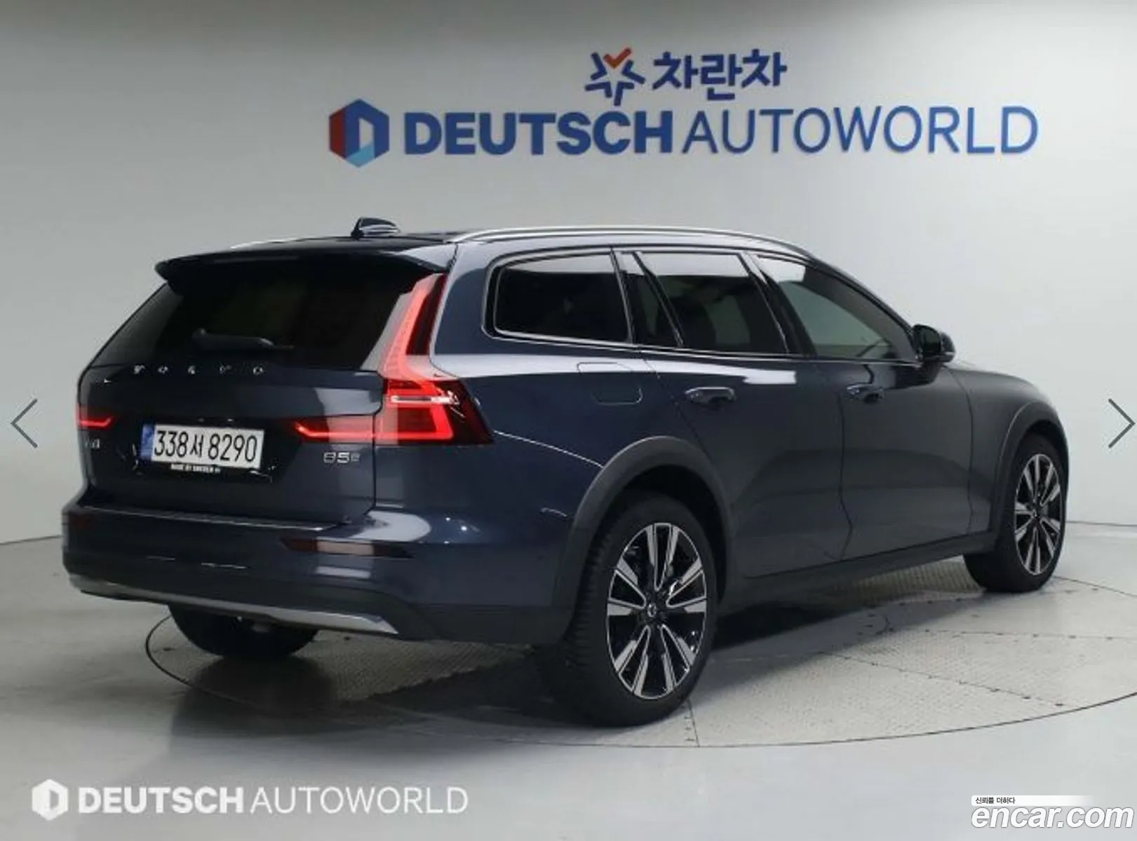 Volvo V60 Cross Country 2Nd Generation B5 Ultimate Awd - фотография 7893497