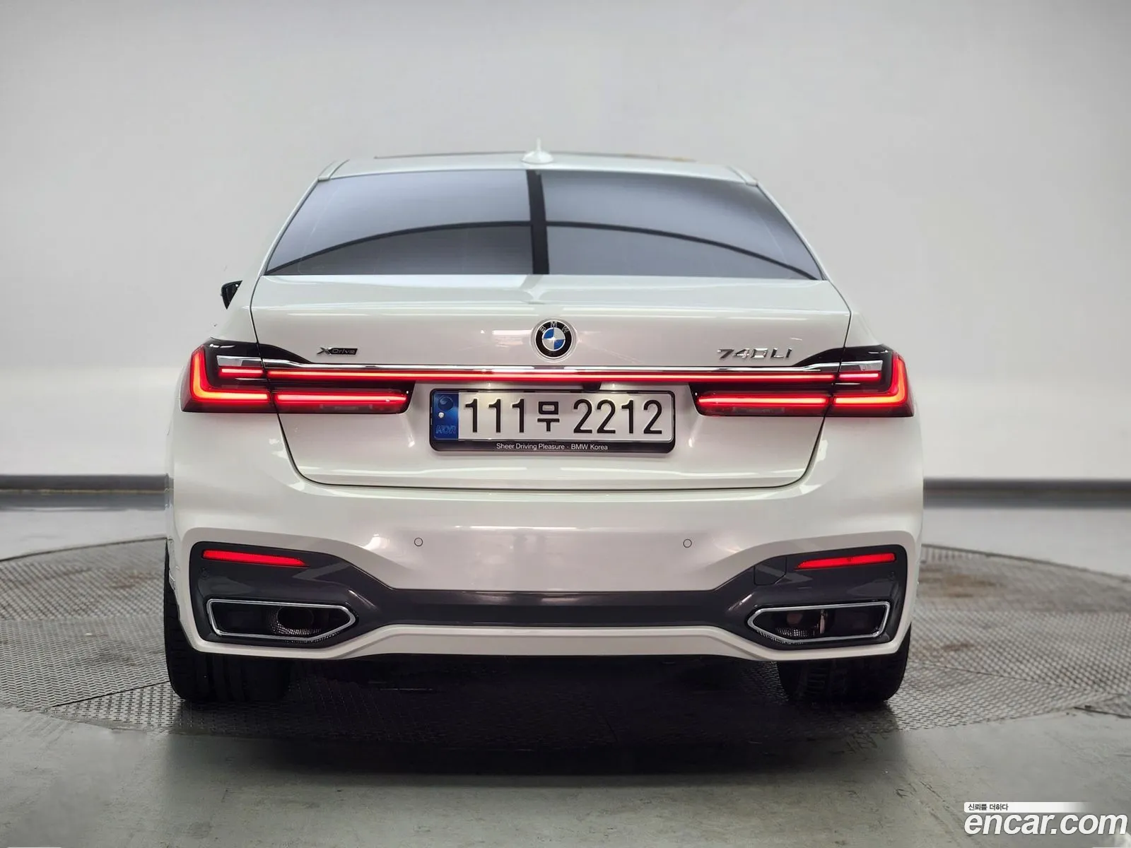 BMW 7 Series G11 740Li xDrive M Sports - фотография 8149362