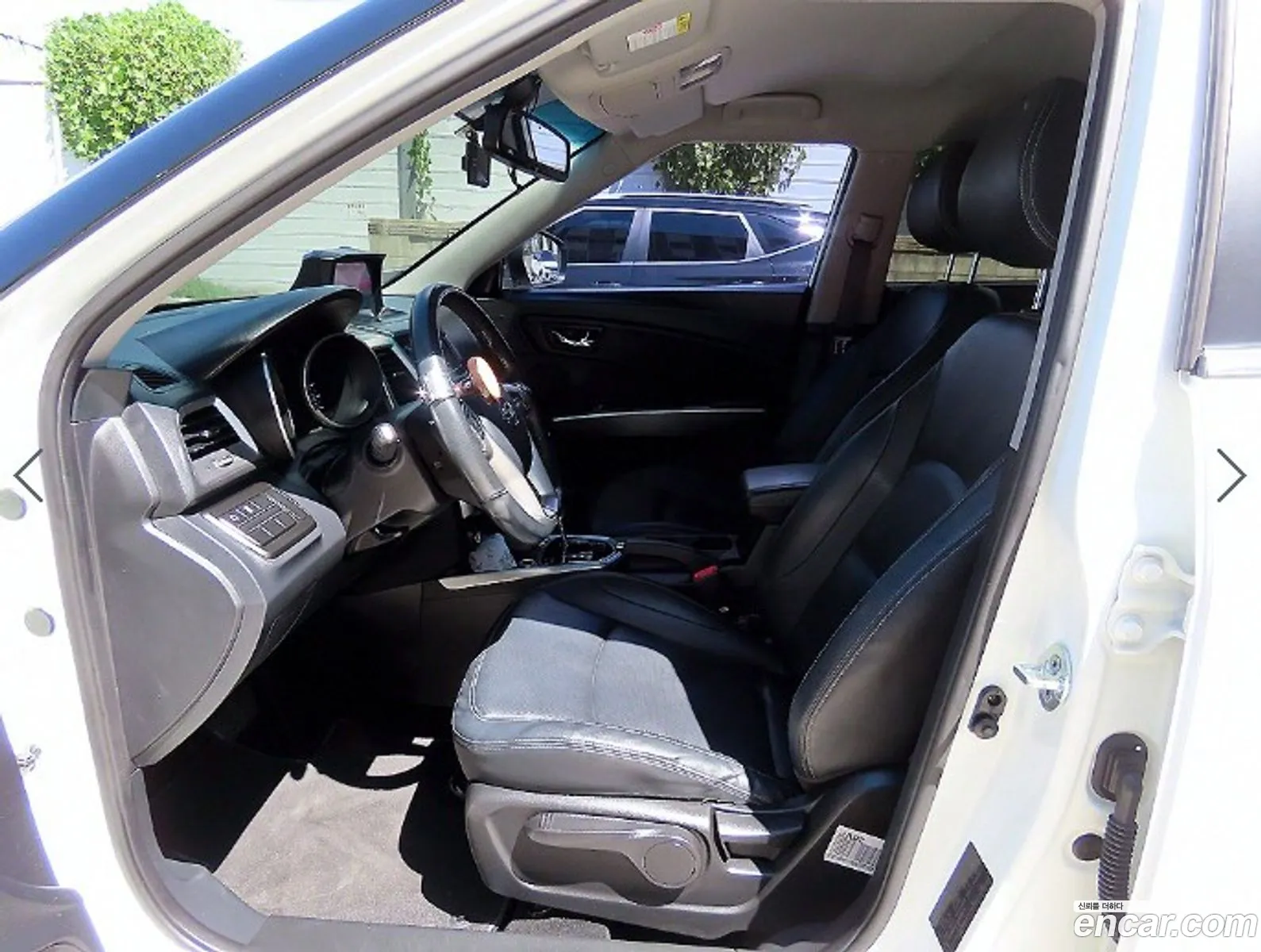Kg Mobility Ssangyong Tivoli Diesel Vx 2Wd - фотография 7398456
