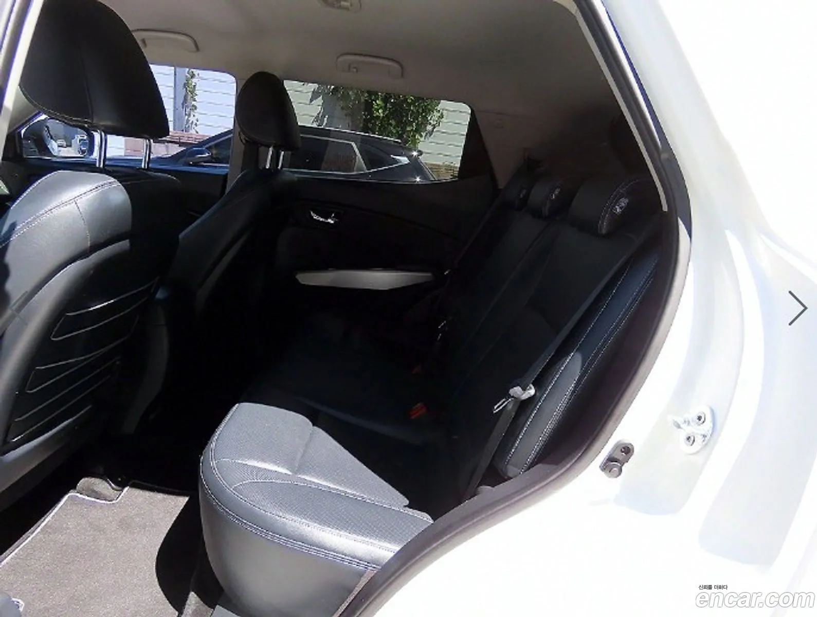 Kg Mobility Ssangyong Tivoli Diesel Vx 2Wd - фотография 7398457