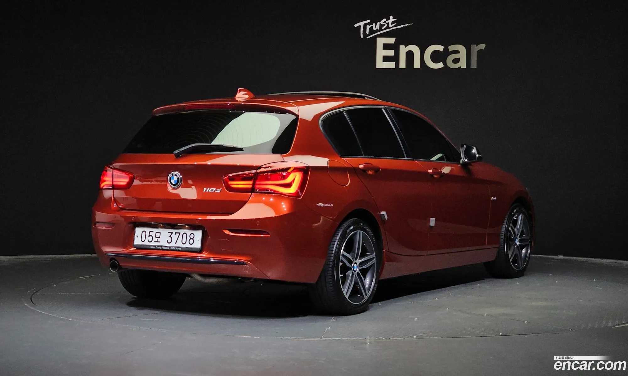 BMW 1 Series F20 118D Sports 5-Door - фотография 6126916