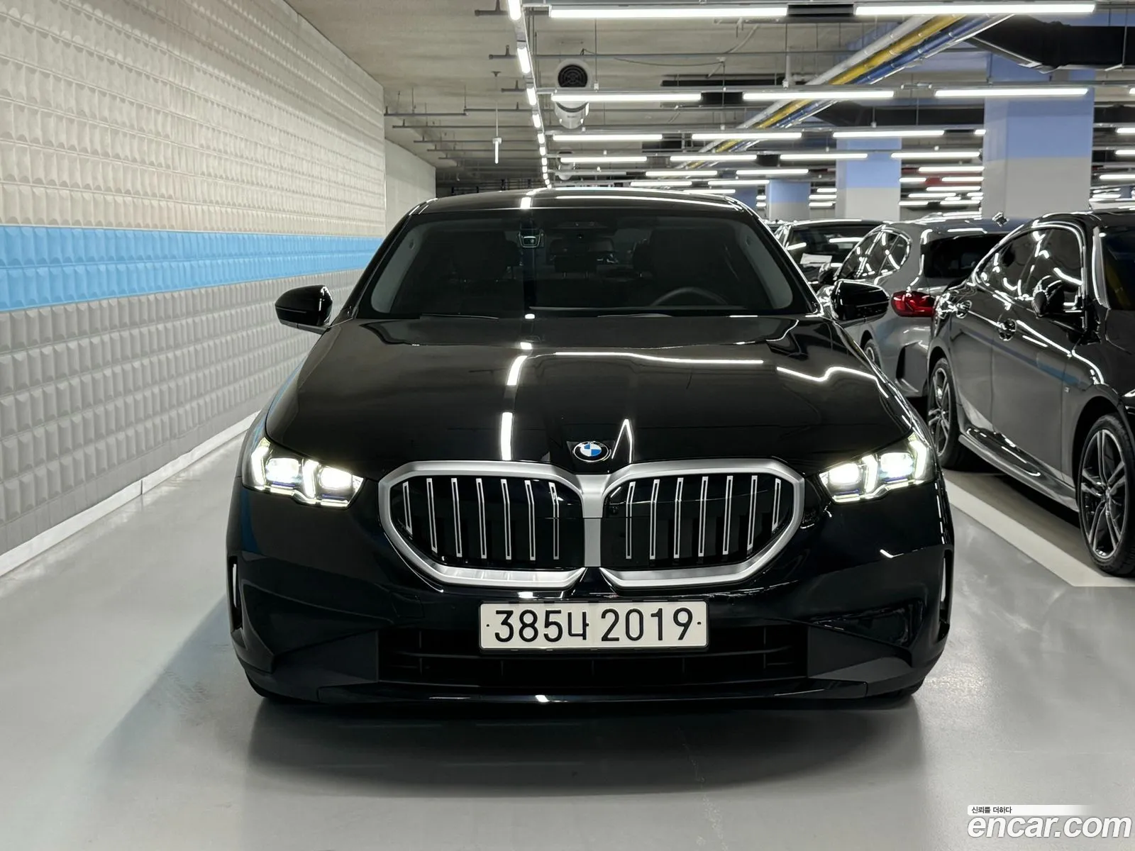 BMW 5 Series G60 523D - фотография 8126609