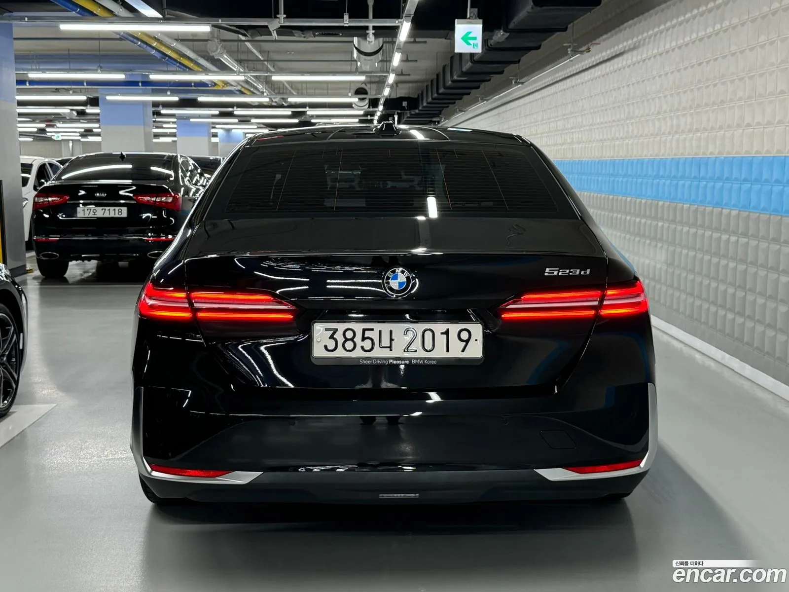BMW 5 Series G60 523D - фотография 8126610