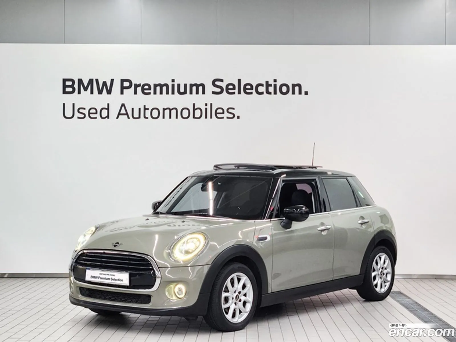 Mini Cooper 5-Door High 3Rd Generation - фотография 1025967
