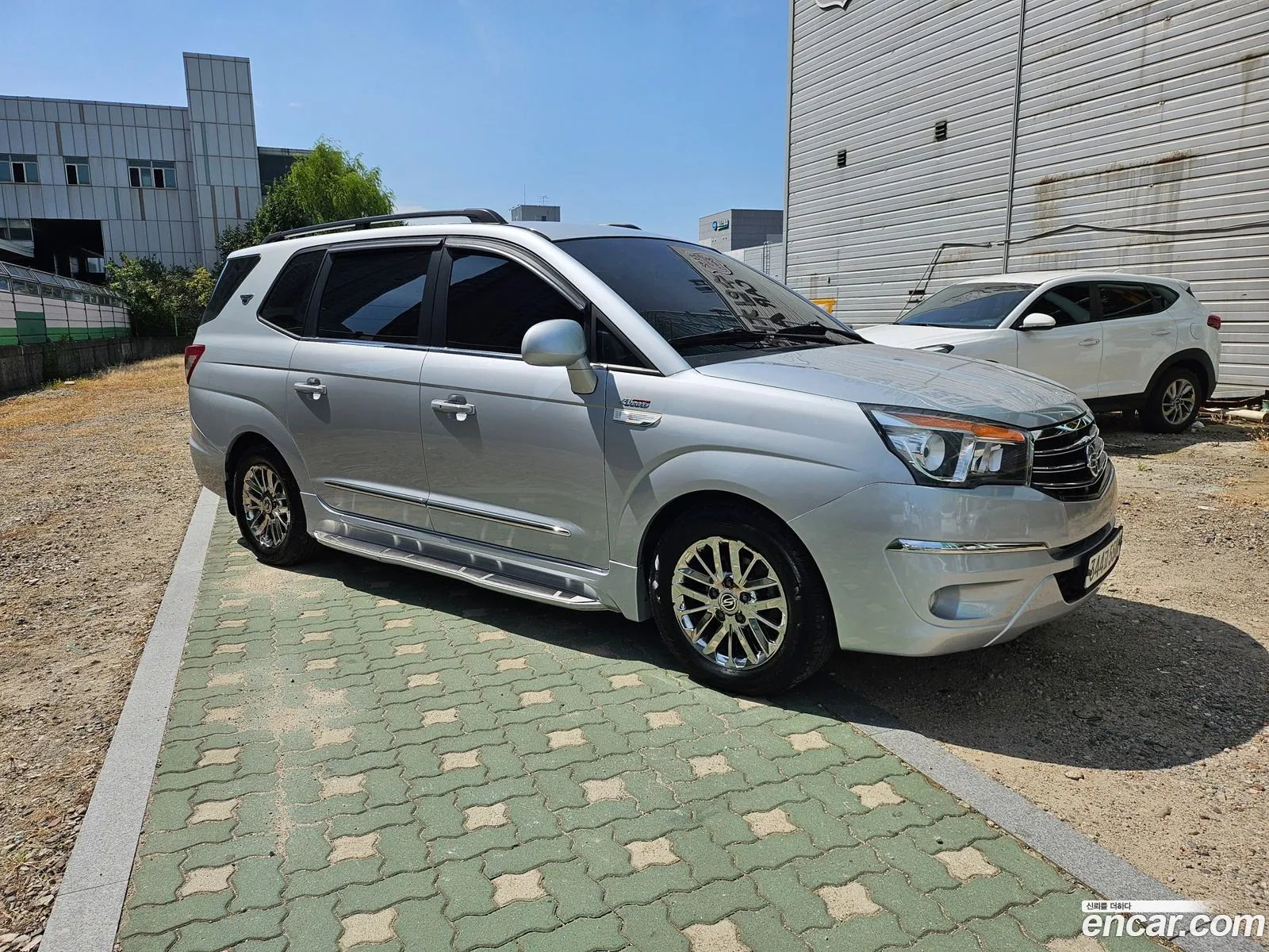 Kg Mobility Ssangyong Korando Turismo 4Wd Extreme 11-Seater - фотография 7201622