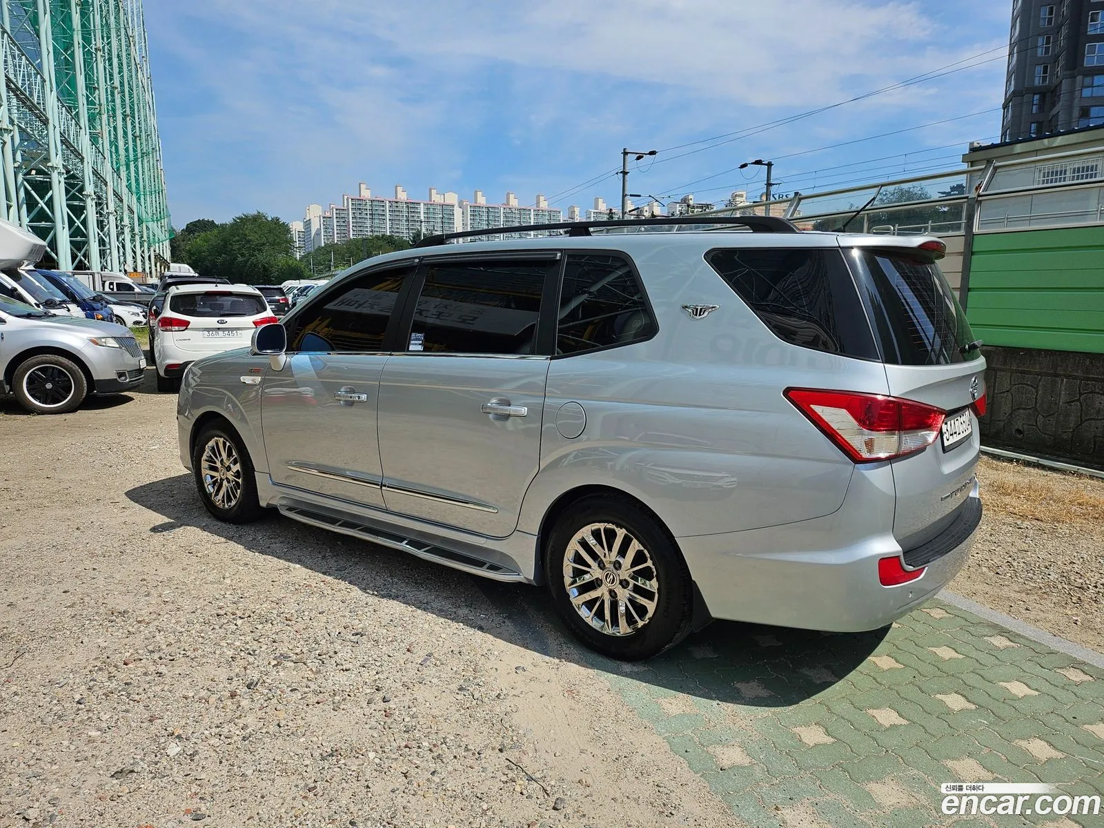 Kg Mobility Ssangyong Korando Turismo 4Wd Extreme 11-Seater - фотография 7201623