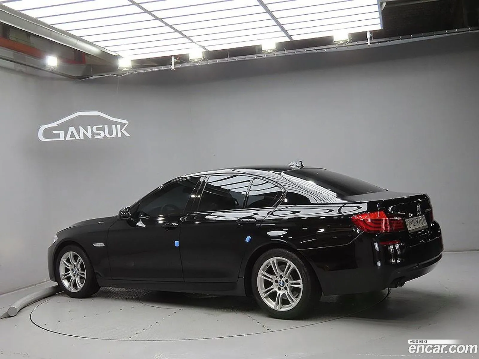 BMW 5 Series F10 520D M Sports - фотография 12504147