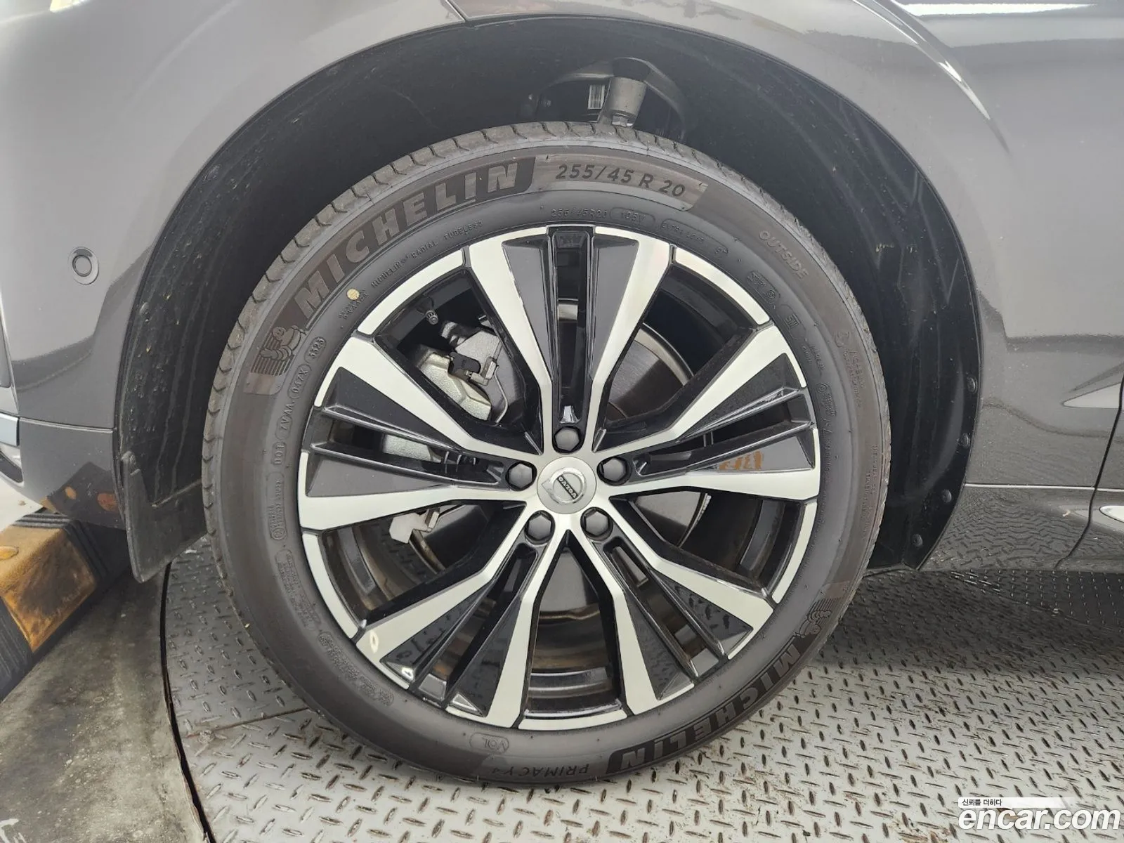 Volvo Xc60 2Nd Generation B6 Ultimate Bright - фотография 7893442