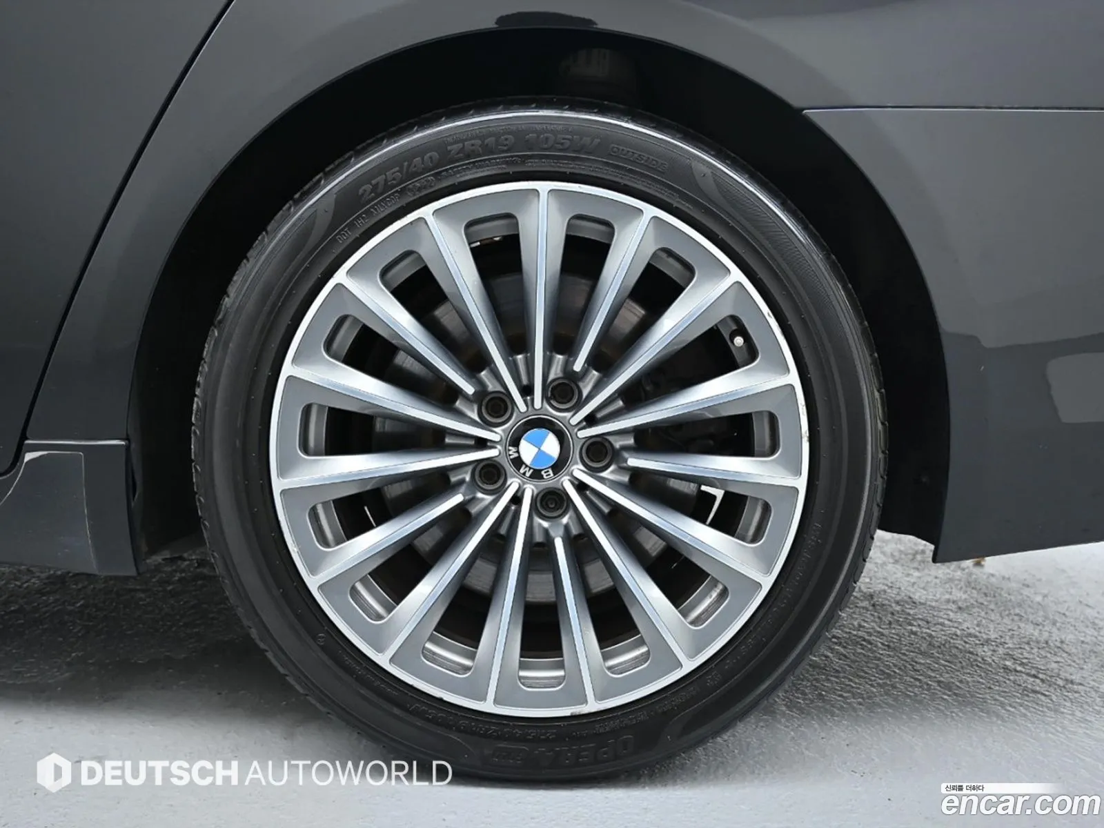 BMW 7 Series F01 750I - фотография 7529527