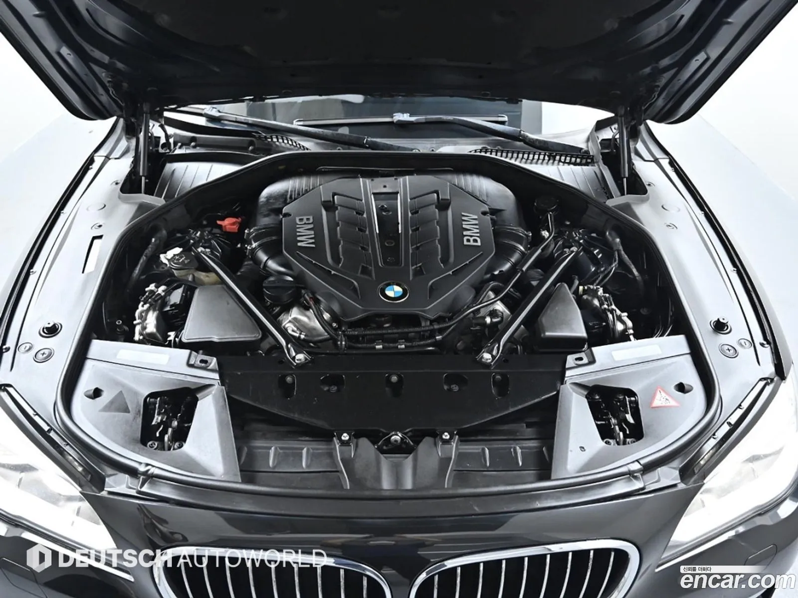 BMW 7 Series F01 750I - фотография 7529528
