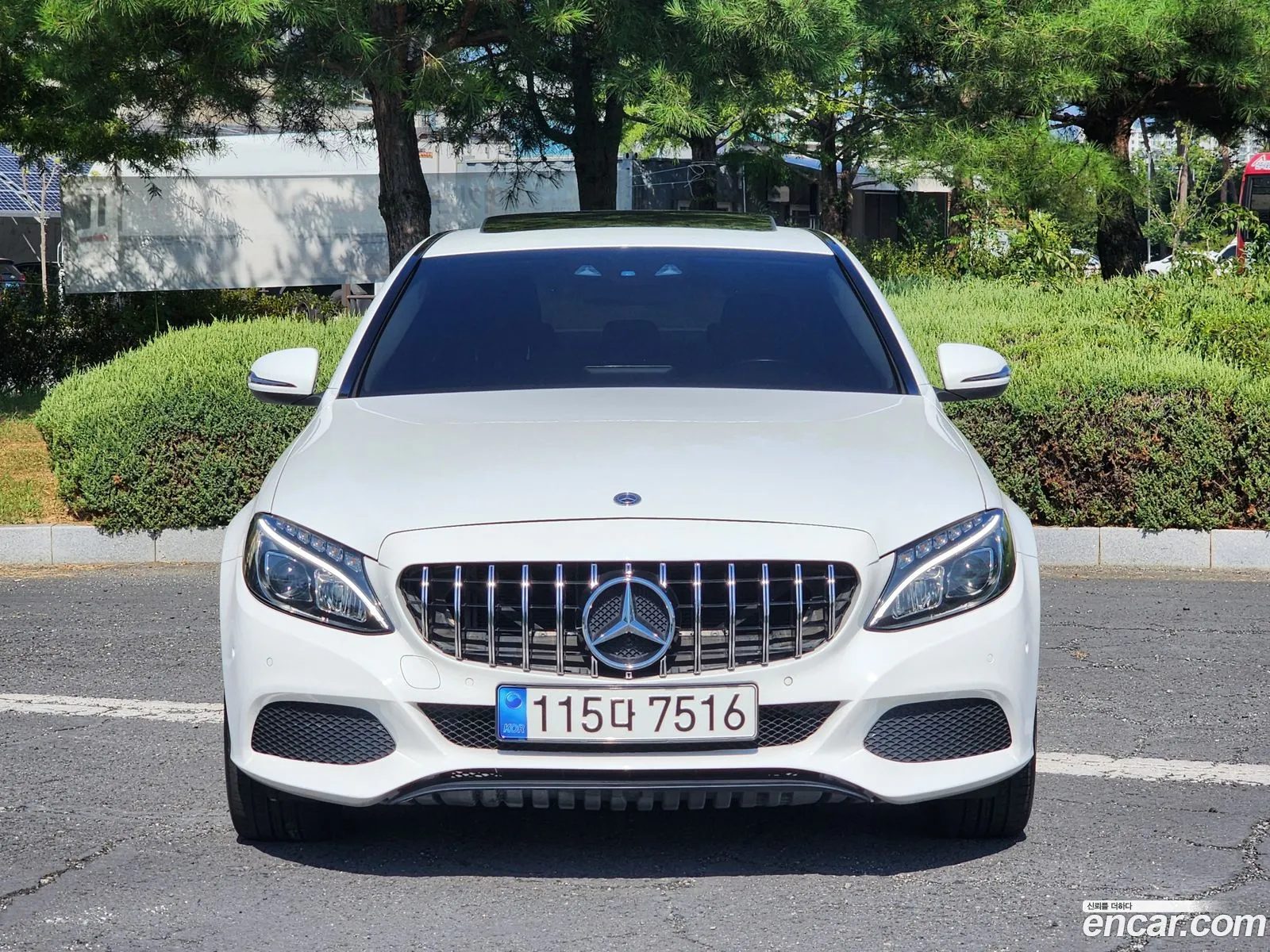 Mercedes C-Class W205 C200 - фотография 19778862