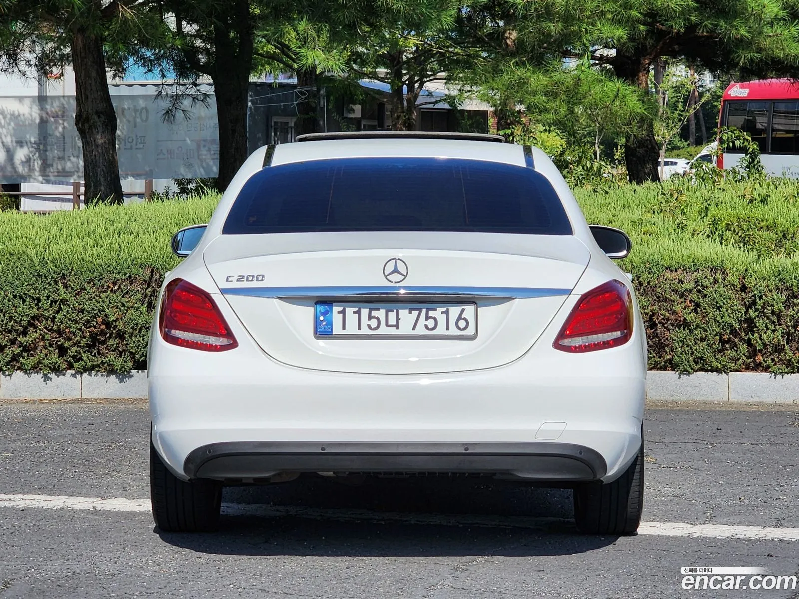 Mercedes C-Class W205 C200 - фотография 19778863
