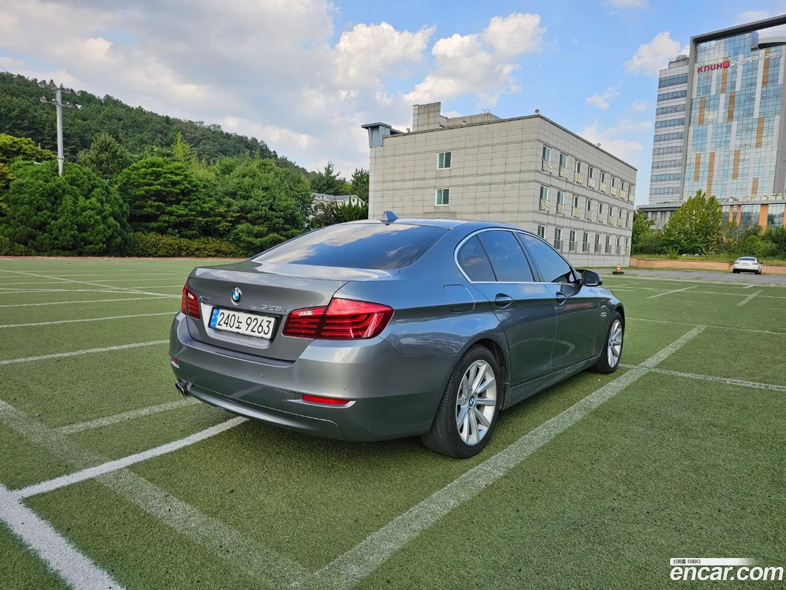 BMW 5 Series F10 528I xDrive - фотография 6741373