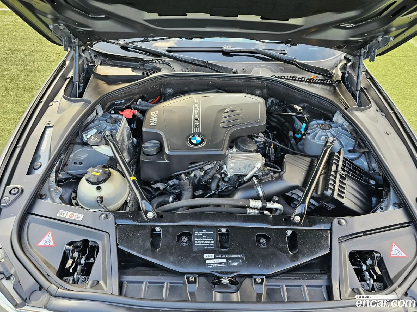 BMW 5 Series F10 528I xDrive - фотография 6741375
