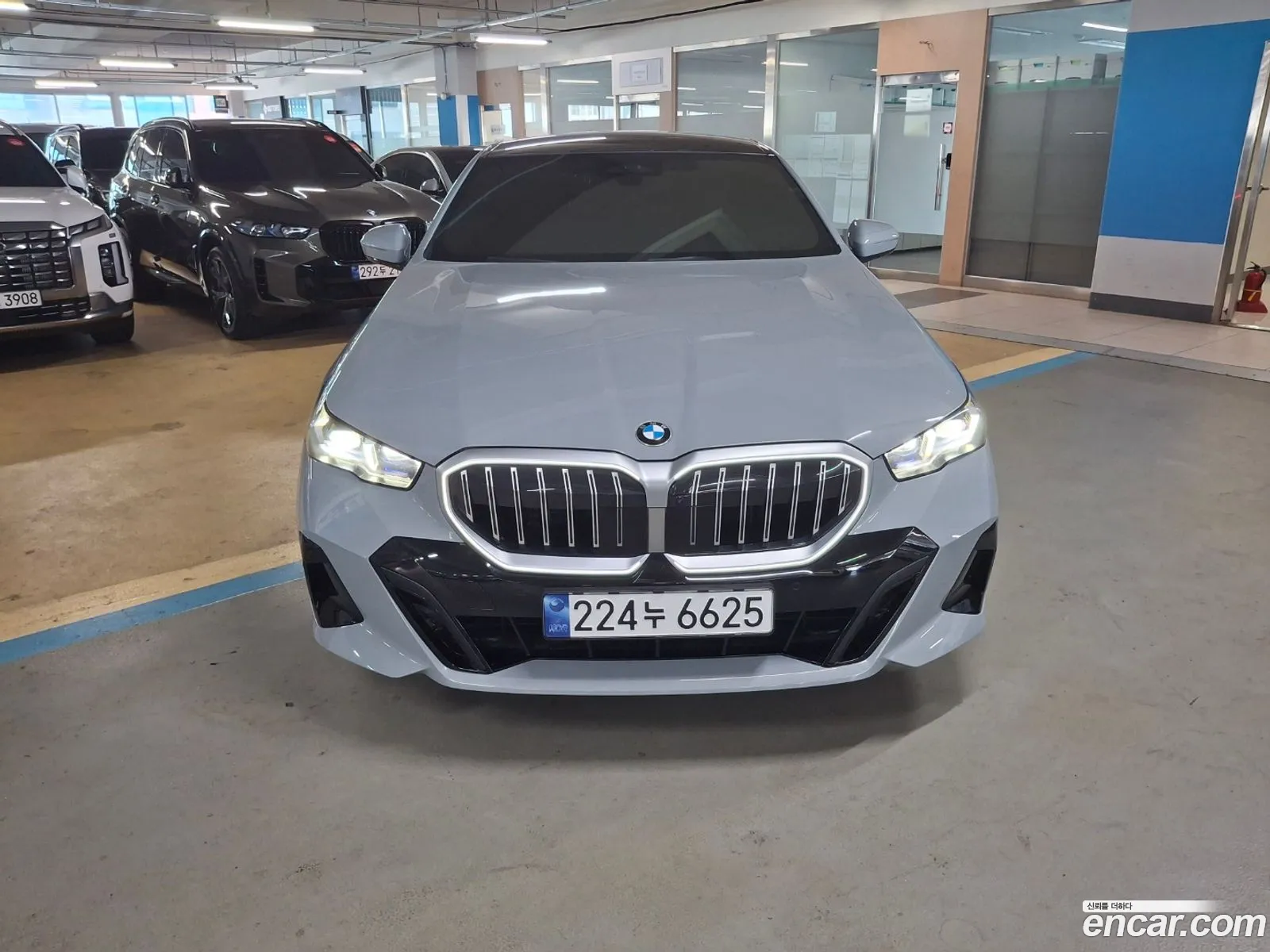 BMW 5 Series G60 523D ​​xDrive M Sports - фотография 6749138