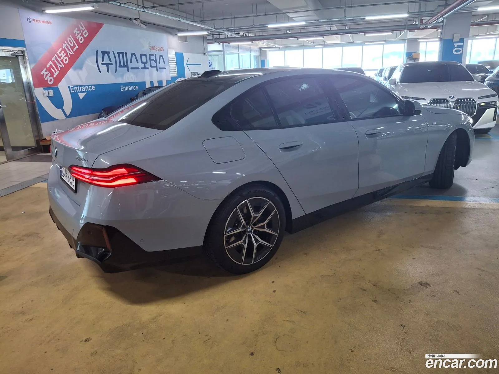 BMW 5 Series G60 523D ​​xDrive M Sports - фотография 6749142