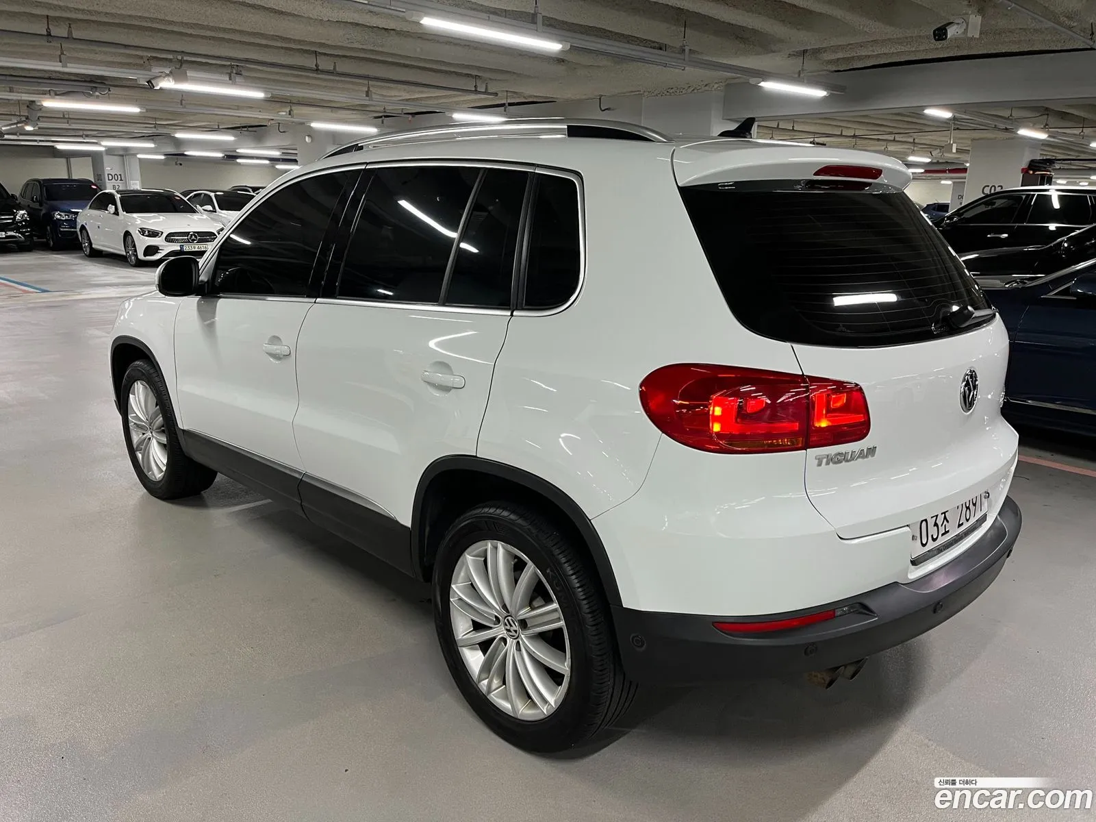 Volkswagen New Tiguan 20 Tdi Premium 5N - фотография 8774849