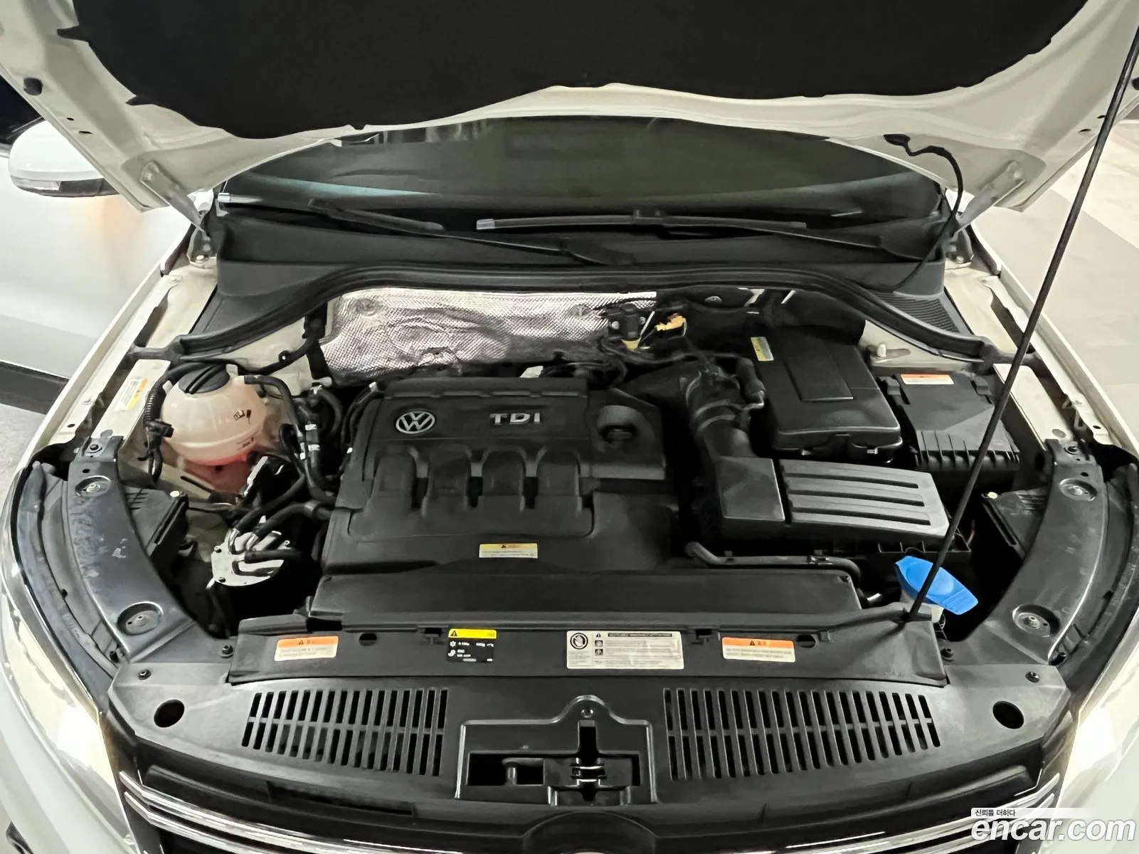 Volkswagen New Tiguan 20 Tdi Premium 5N - фотография 8774851