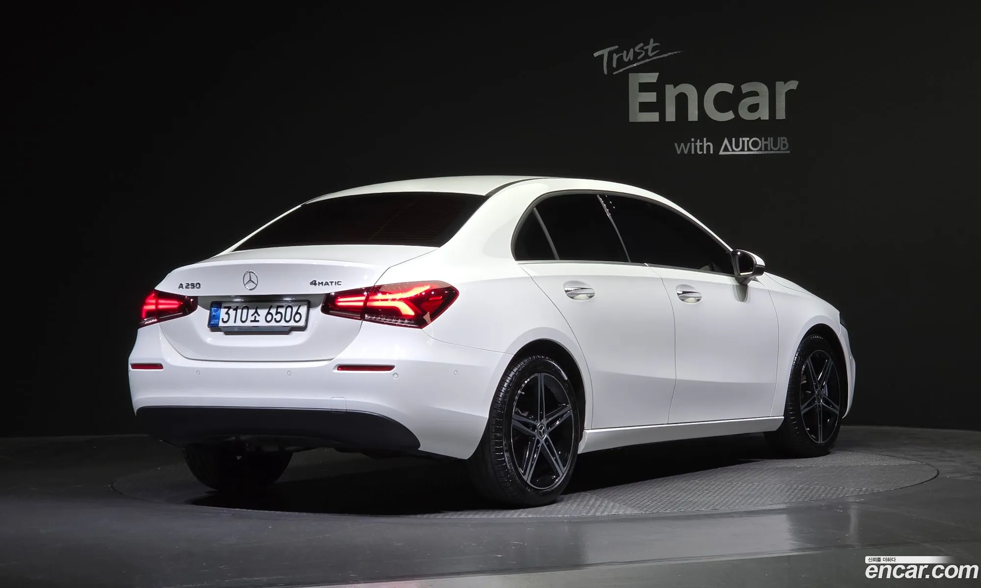 Benz A-Class W177 A250 4Matic Sedan - фотография 12576499