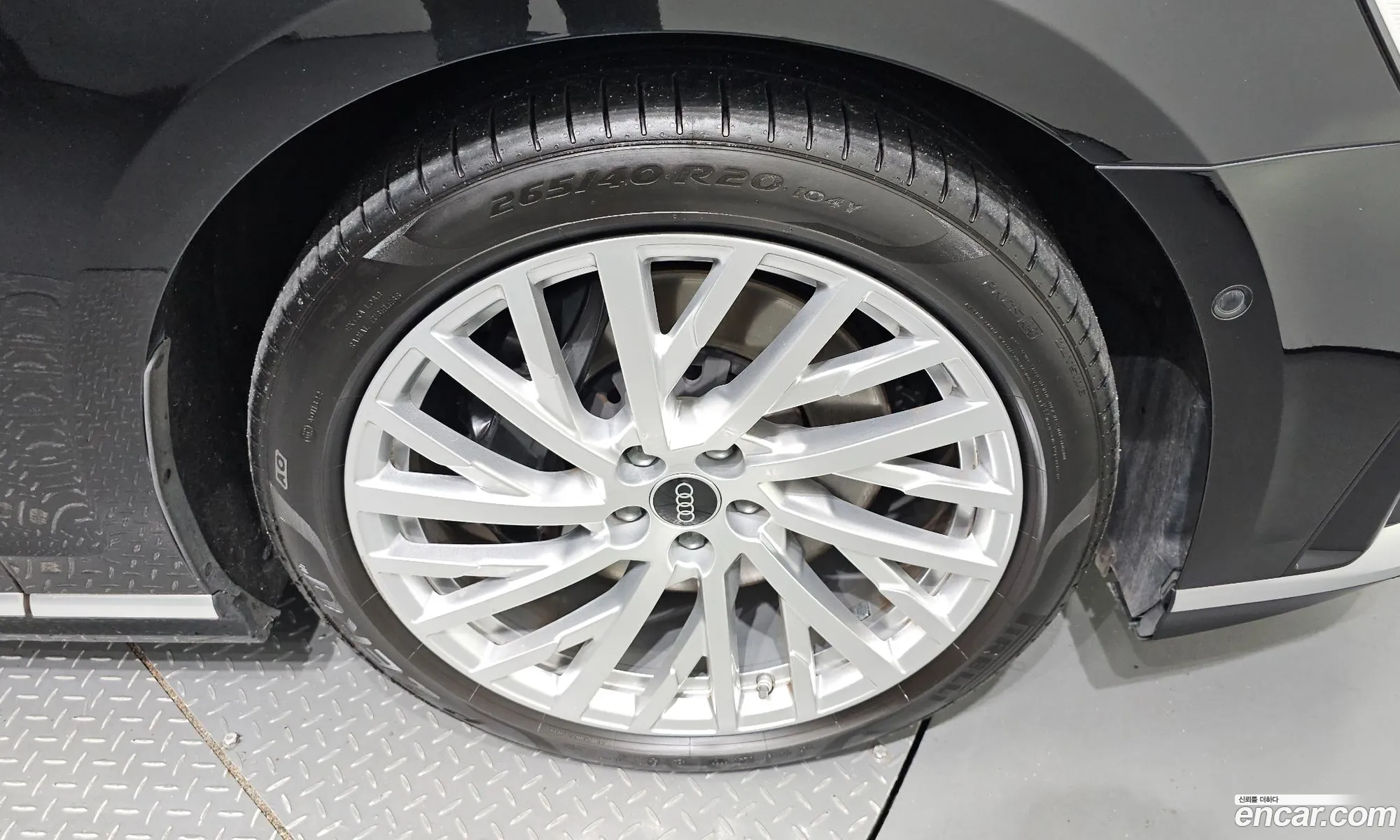 Audi A8 D5 55 Tfsi Quattro Lwb - фотография 12864928
