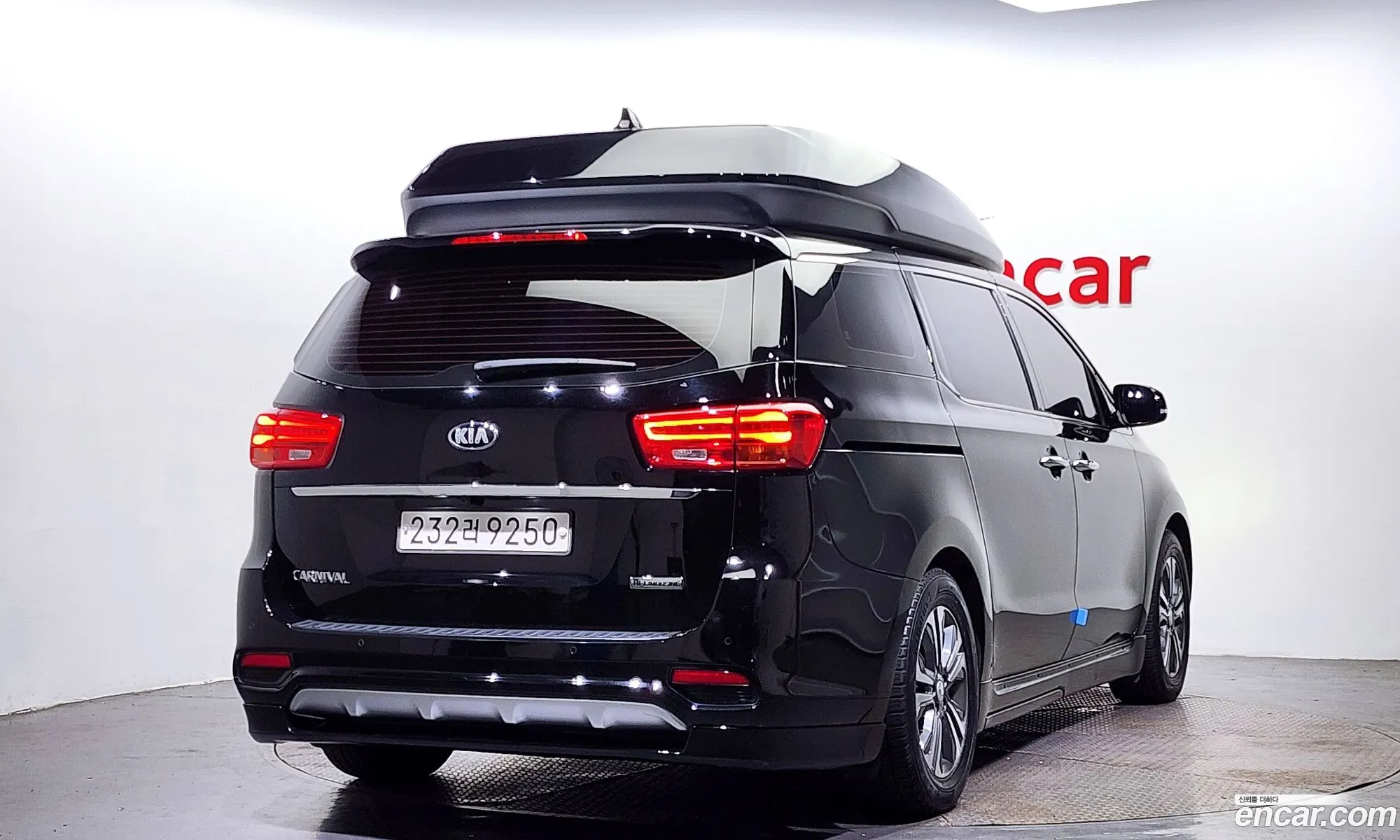 Kia The New Carnival 9-Seater High Limousine Luxury - фотография 12607181