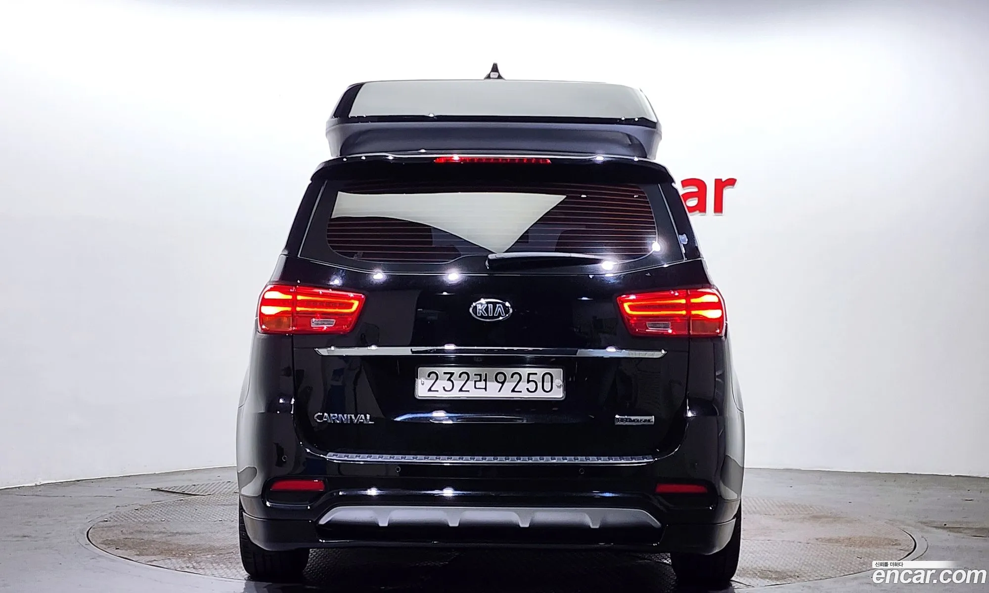 Kia The New Carnival 9-Seater High Limousine Luxury - фотография 12607183