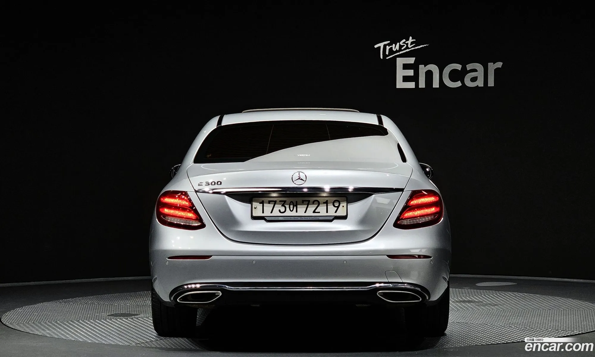 Mercedes E-Class W213 E300 Avantgarde - фотография 12576525