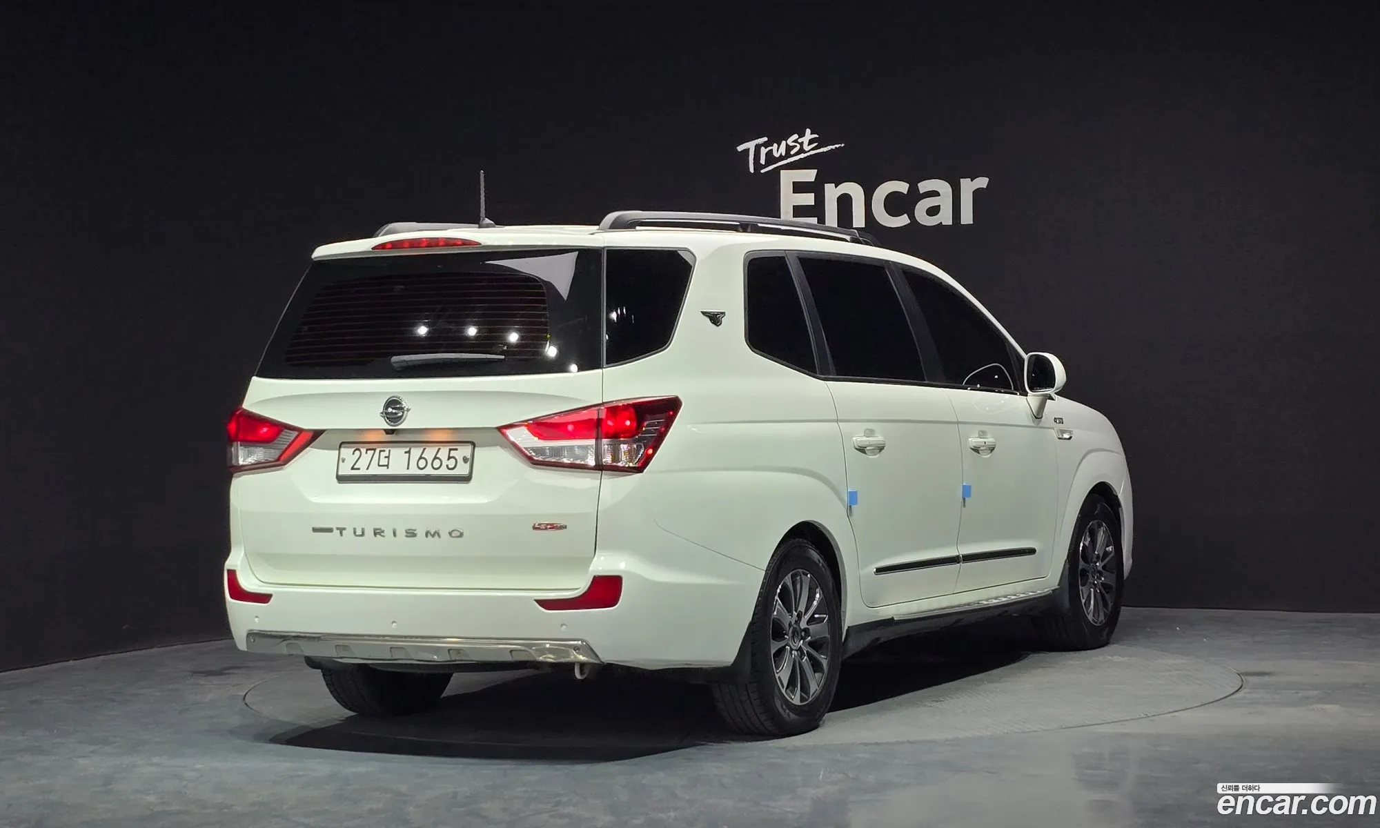 Kg Mobility Ssangyong Korando Turismo 4Wd Rx 9-Seater - фотография 6778914