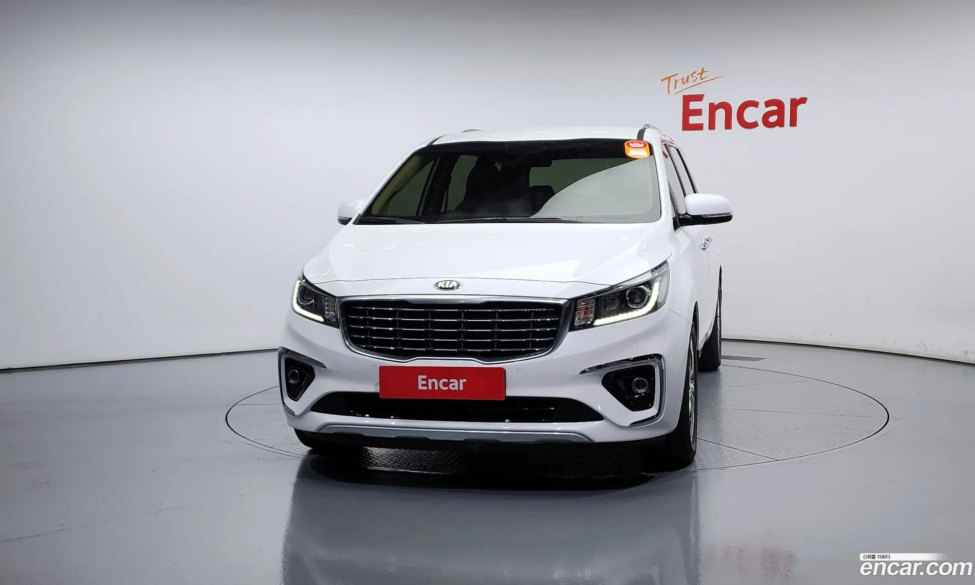 Kia The New Carnival 9-Seater Prestige - фотография 15779957