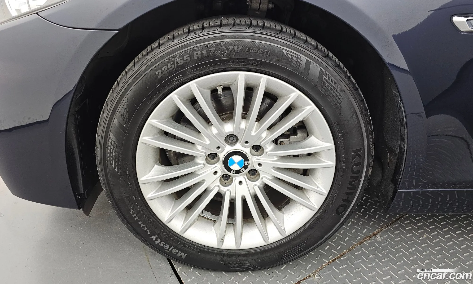 BMW 5 Series F10 520D - фотография 4810934